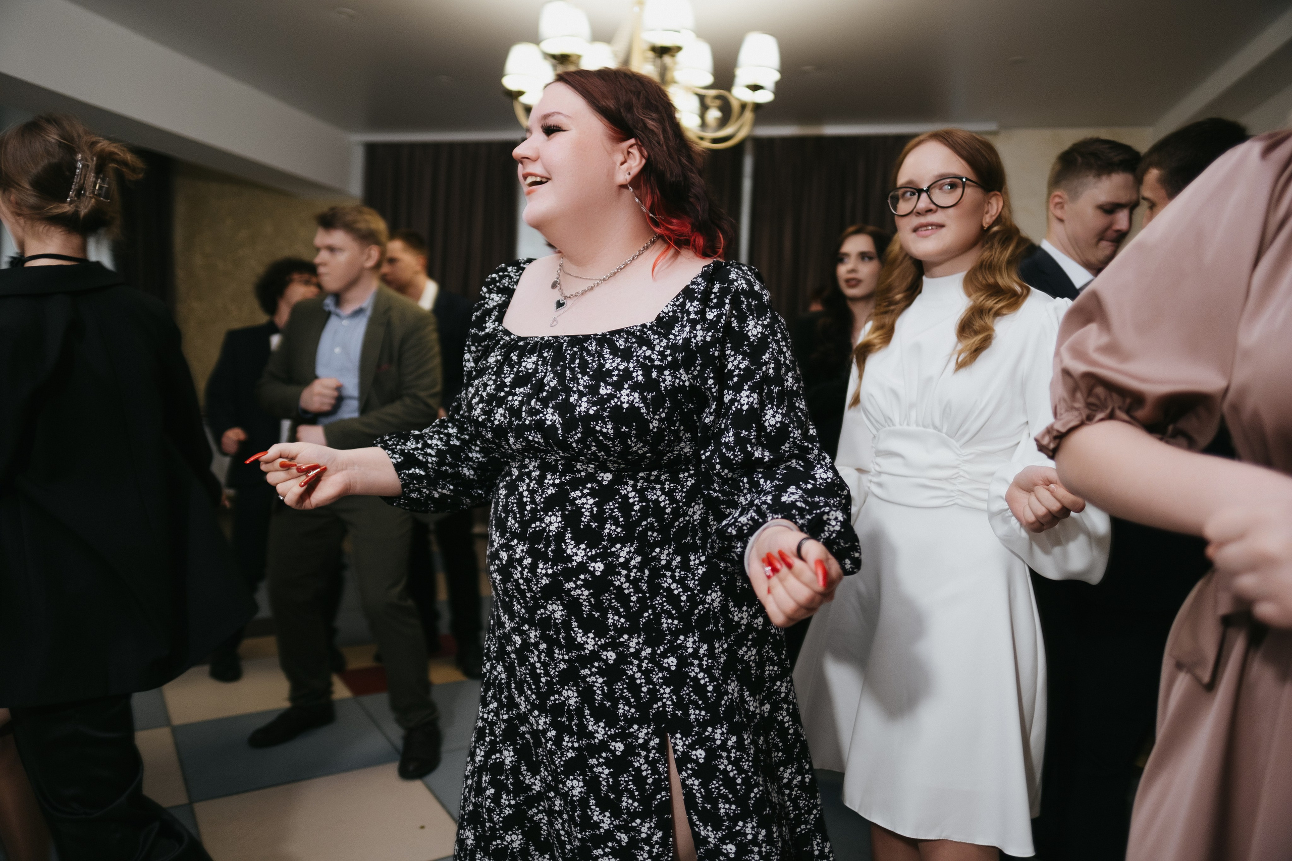 Выпускной 11 класс школы № 30. Свадебный и репортажной фотограф Денис Ожигин в Краснодаре и Краснодарском крае