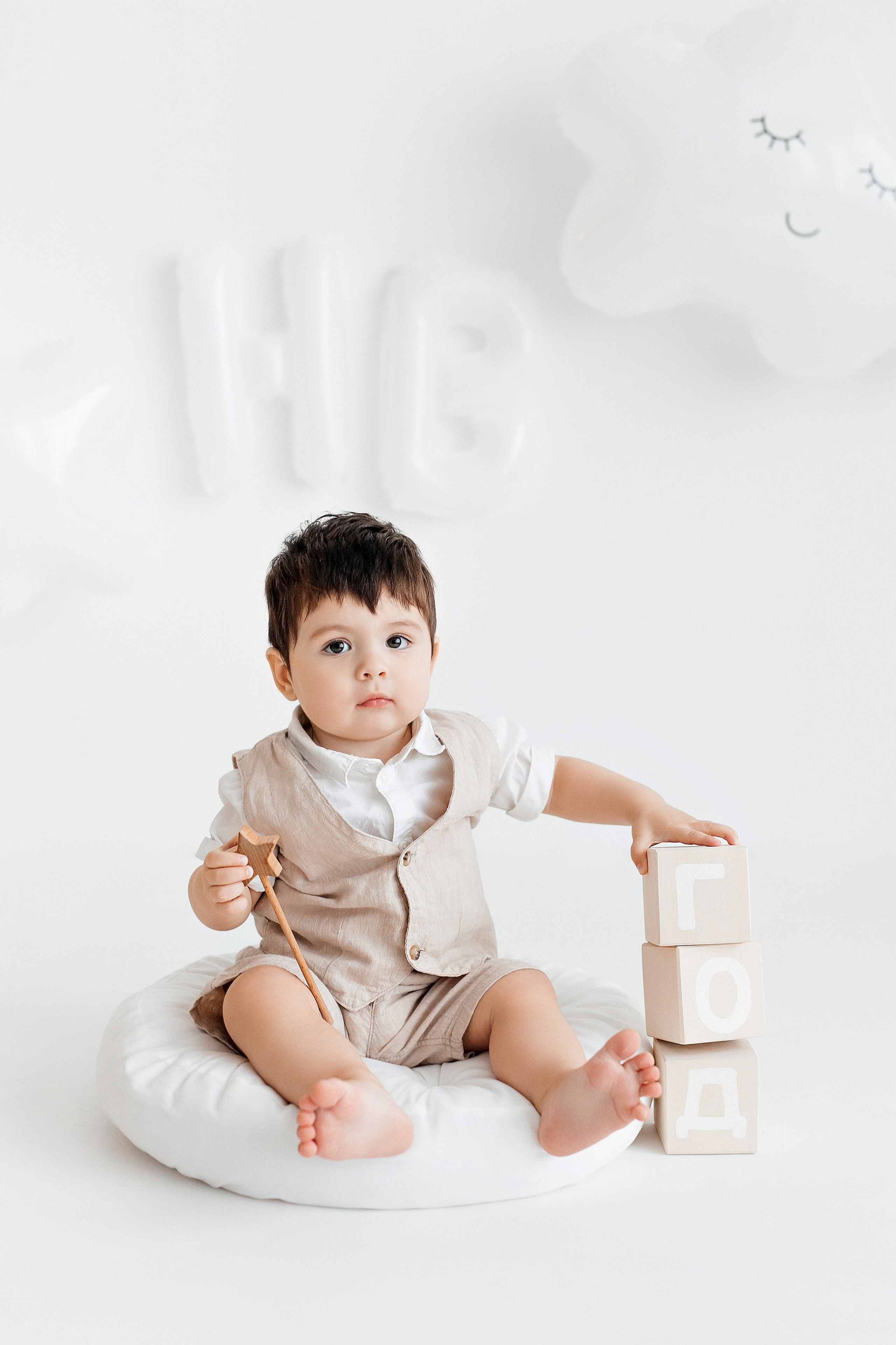 Годик минимализм. Профессиональная детская и семейная фотостудия в Краснодаре