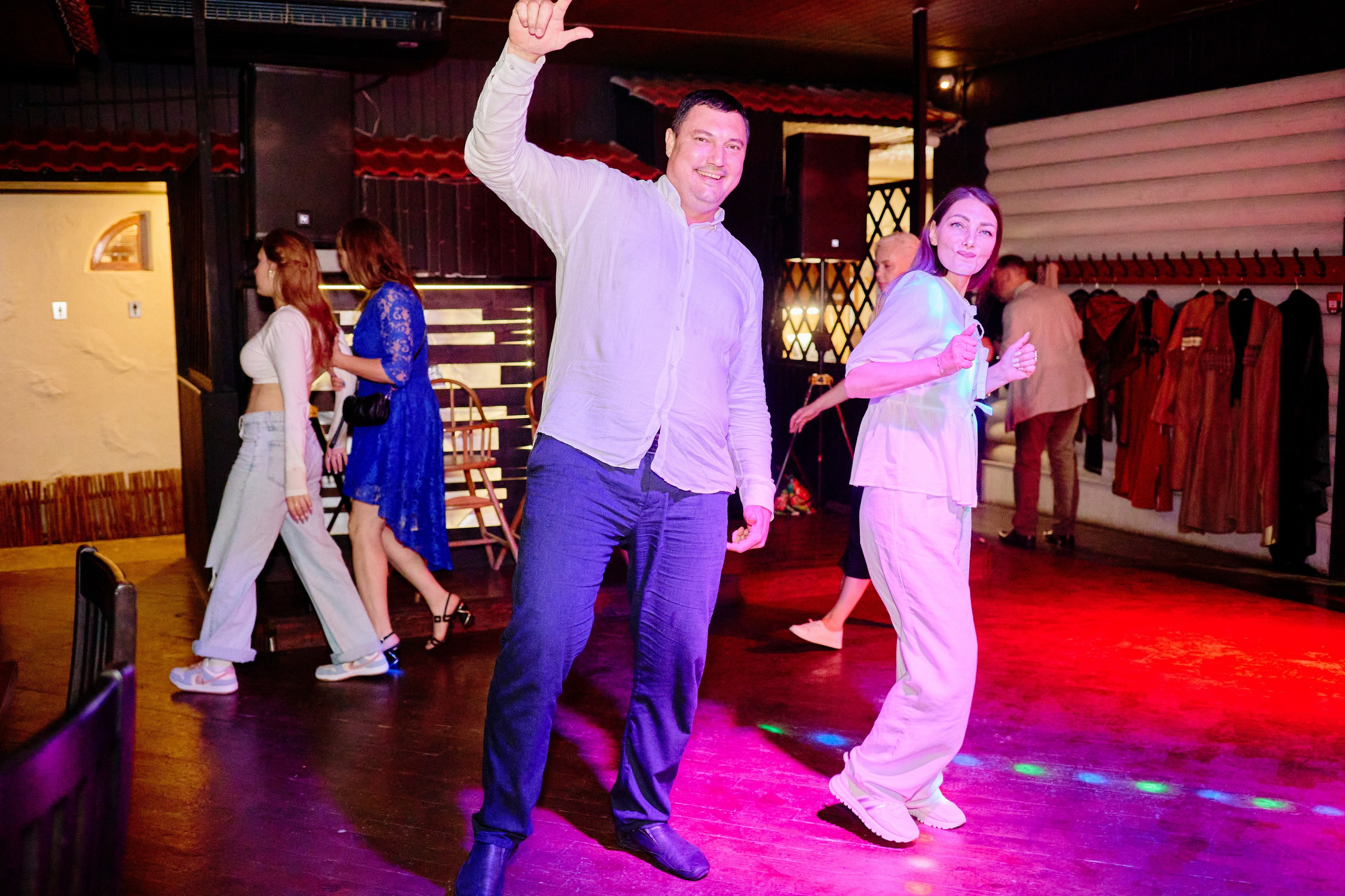 Выпускной 35 Сош. Фотограф Выпускные альбомы Таганрог Сергей Коробченко