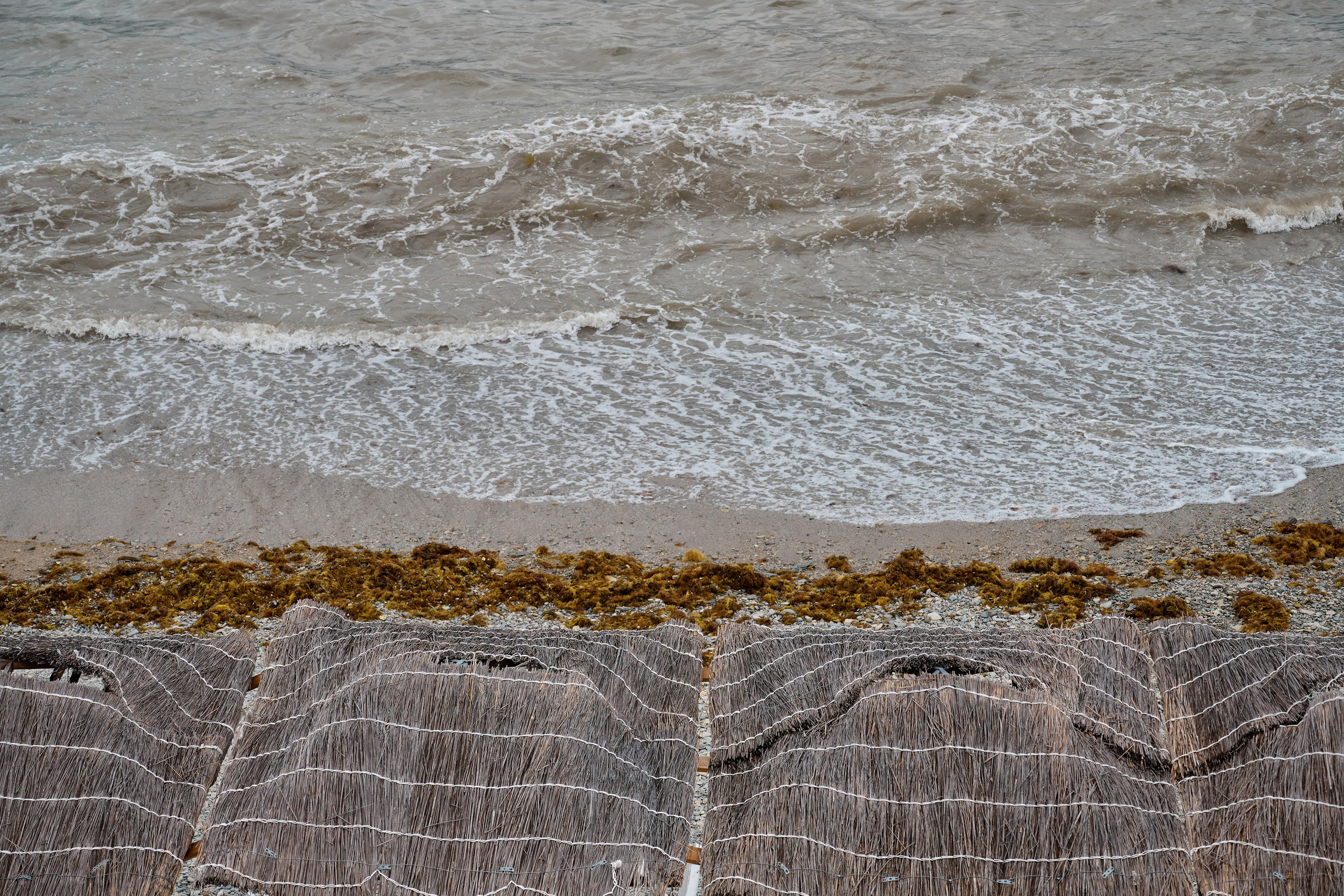 Геленджик, защитные зонтики от Солнца