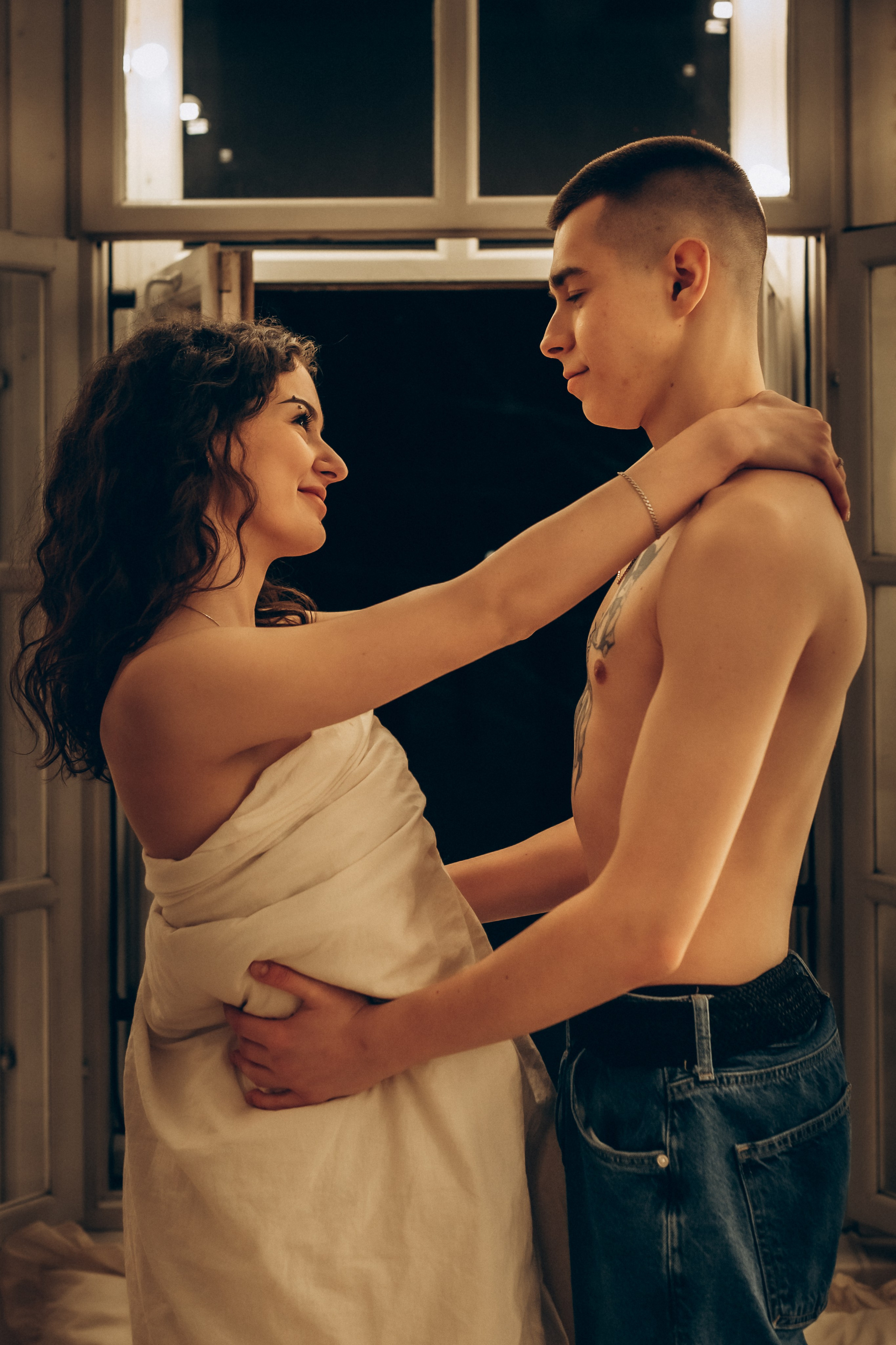 LoveStory Никита и Лиза в студии. Фотограф Санкт-Петербург Князева Елизавета