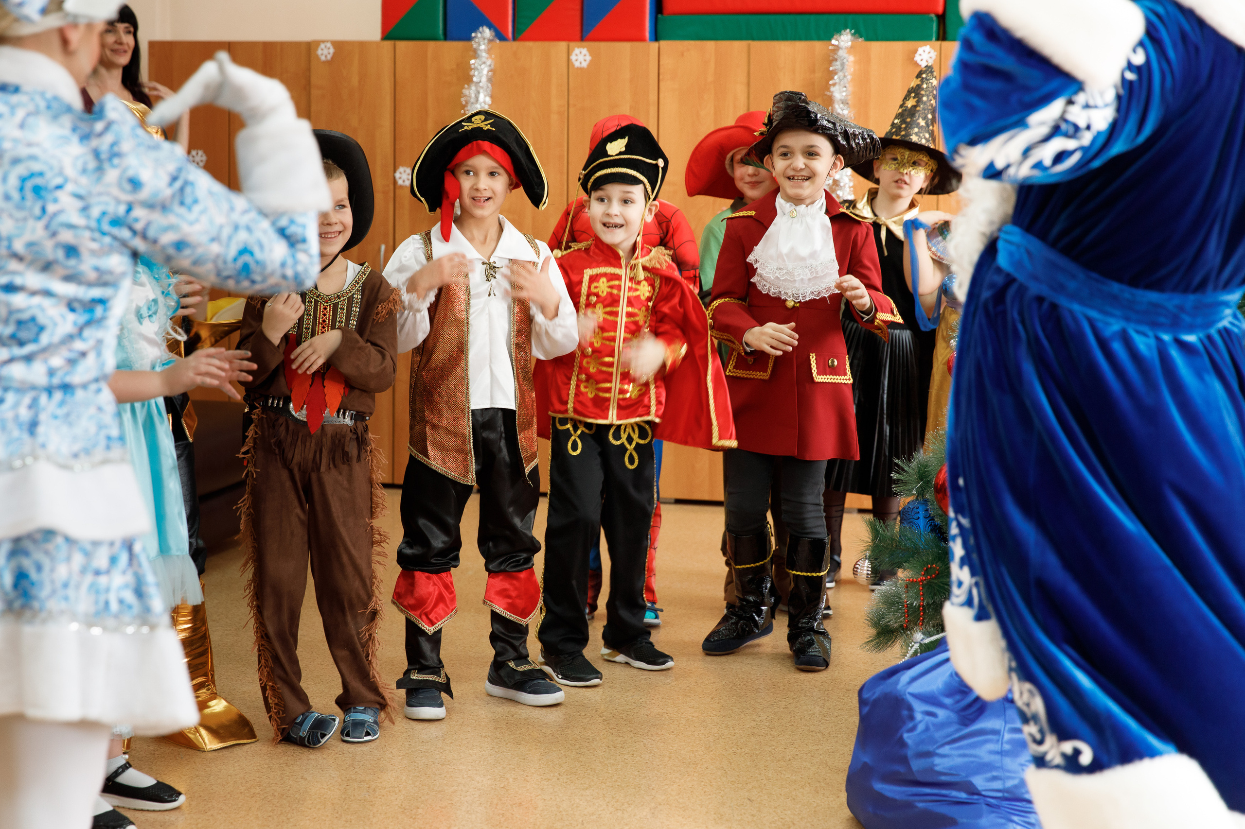 Школа «Кристалл» | Новогодняя программа. Свадебный, семейный и школьный фотограф в Сызрани Максим Баталов