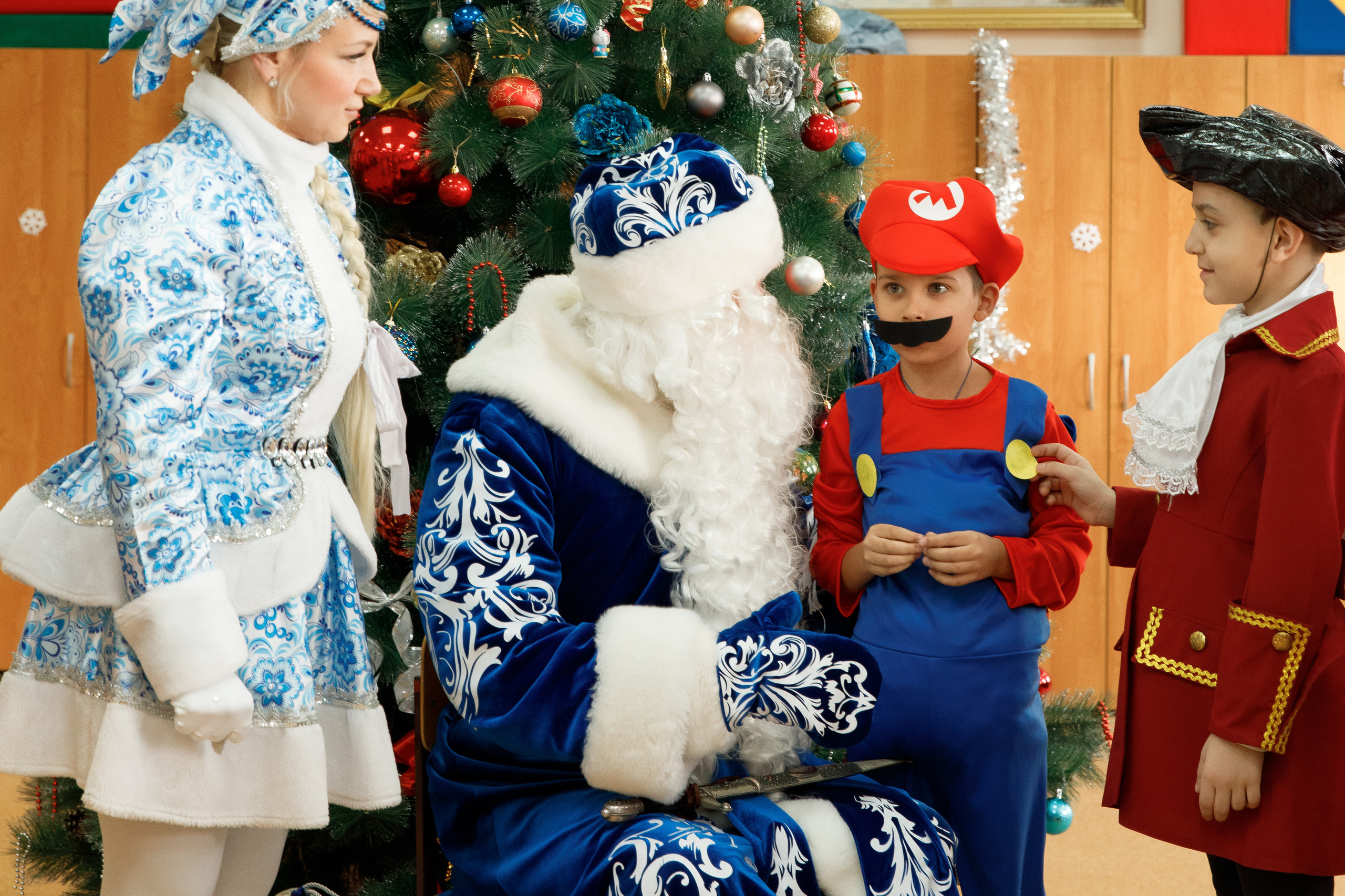 Школа «Кристалл» | Новогодняя программа. Свадебный, семейный и школьный фотограф в Сызрани Максим Баталов