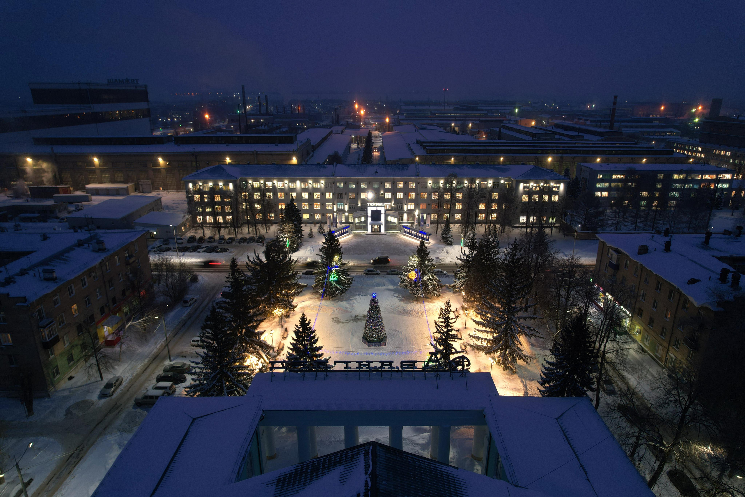 Nifertiti. Свадебный, семейный и школьный фотограф в Сызрани Максим Баталов