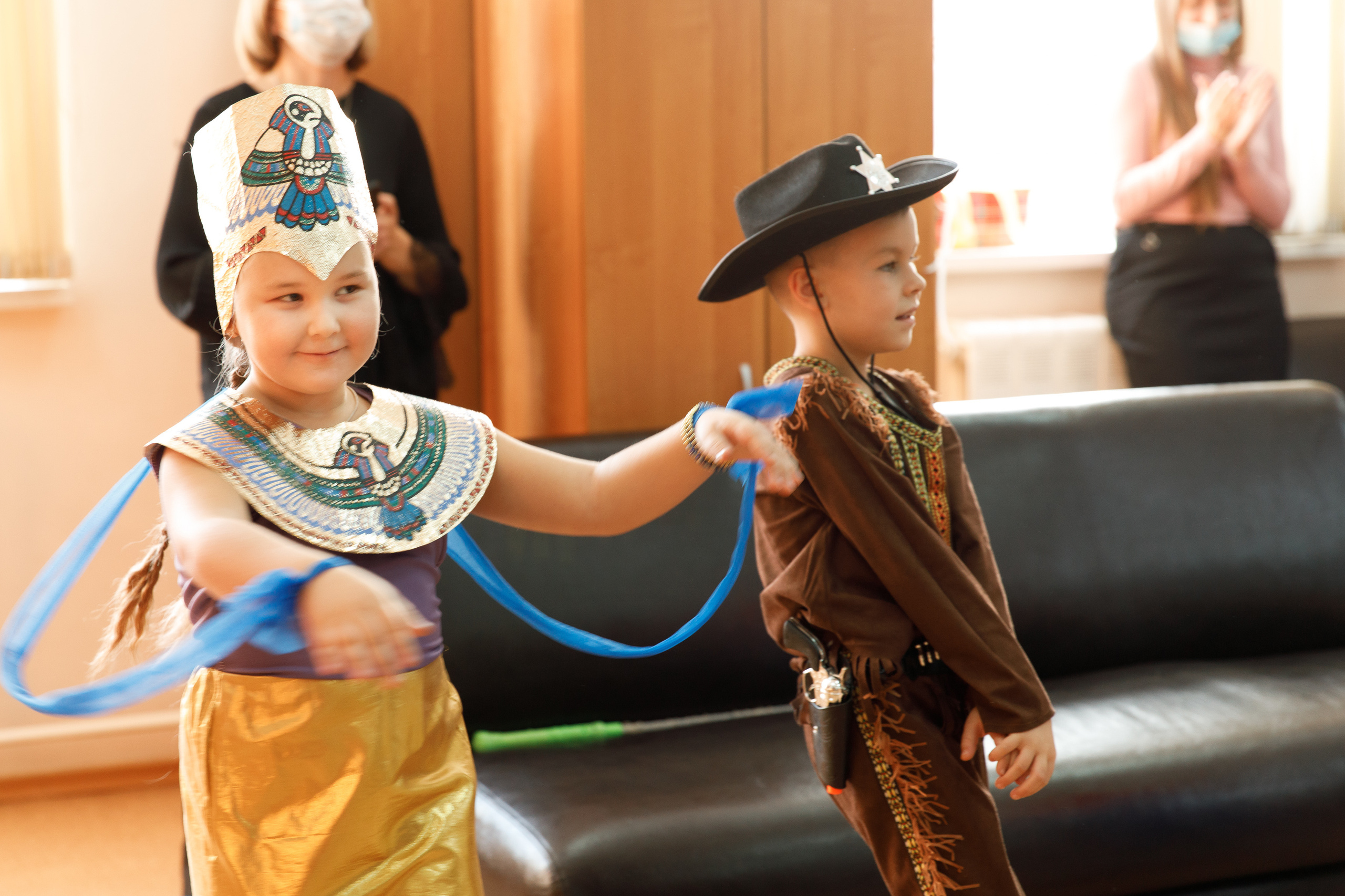 Школа «Кристалл» | Новогодняя программа. Свадебный, семейный и школьный фотограф в Сызрани Максим Баталов