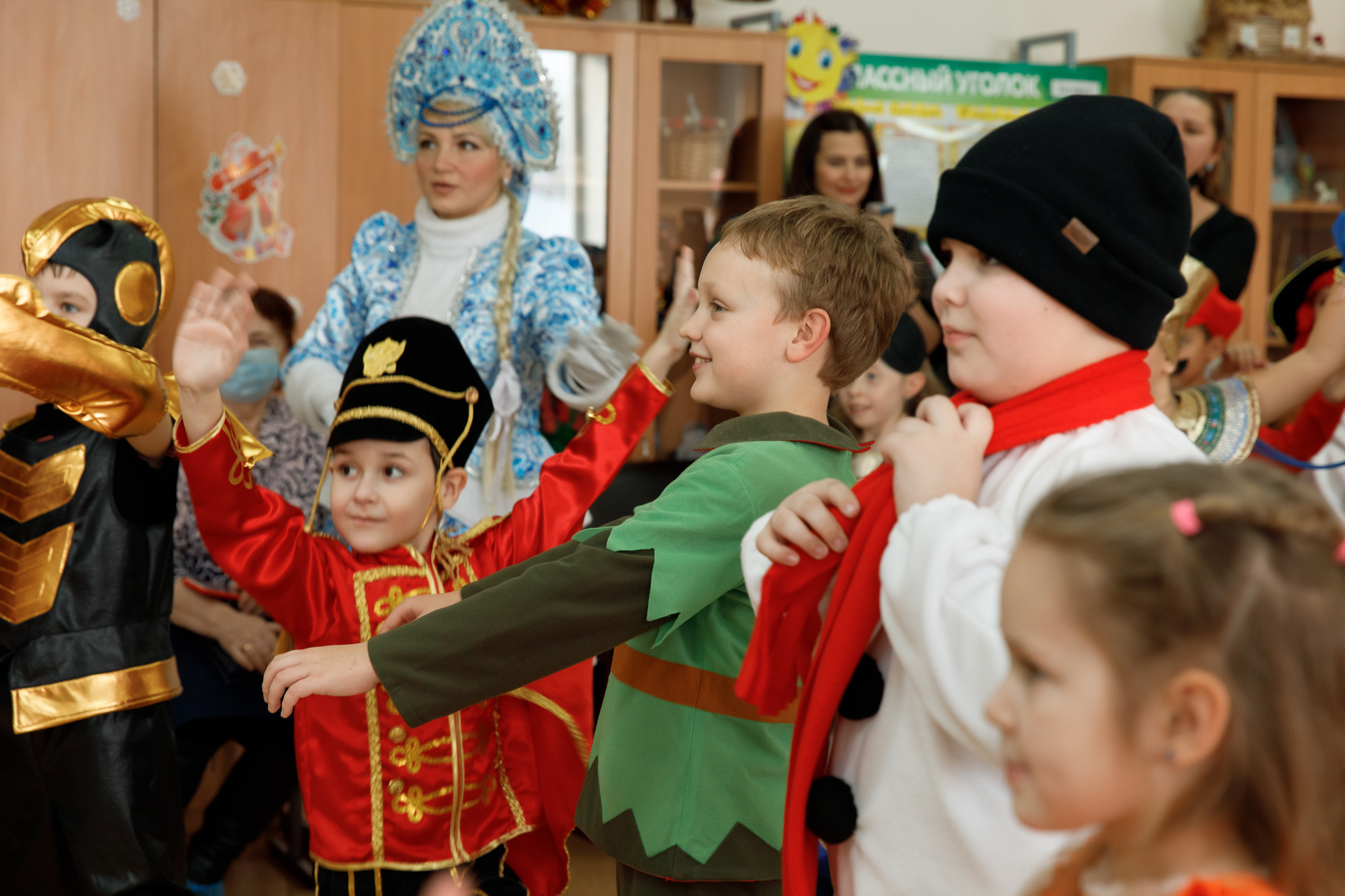 Школа «Кристалл» | Новогодняя программа. Свадебный, семейный и школьный фотограф в Сызрани Максим Баталов