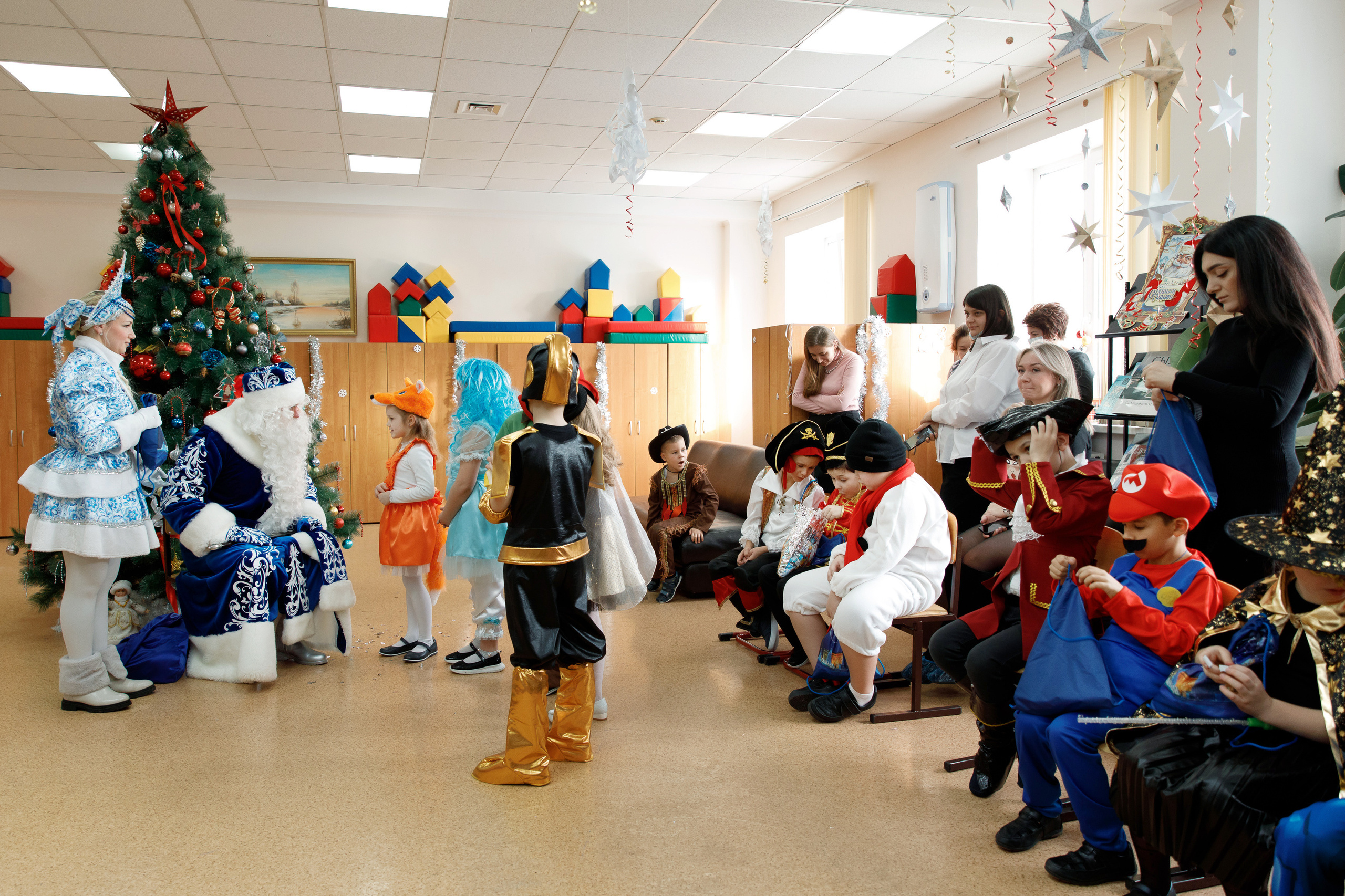 Школа «Кристалл» | Новогодняя программа. Свадебный, семейный и школьный фотограф в Сызрани Максим Баталов