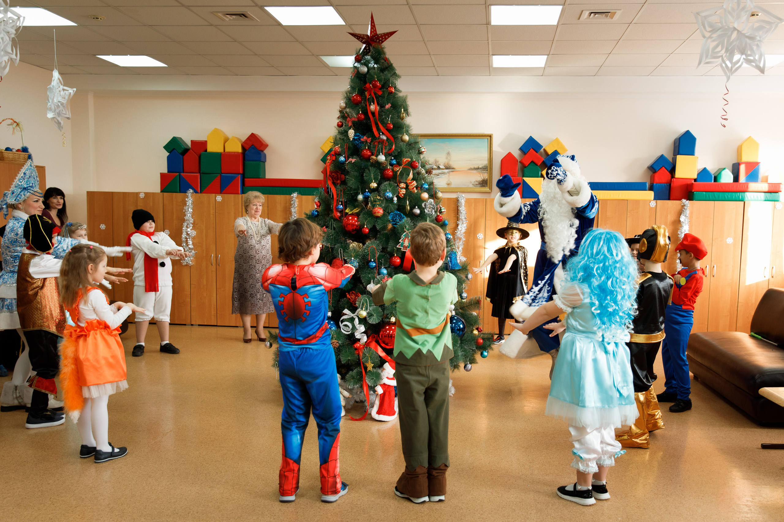 Школа «Кристалл» | Новогодняя программа. Свадебный, семейный и школьный фотограф в Сызрани Максим Баталов