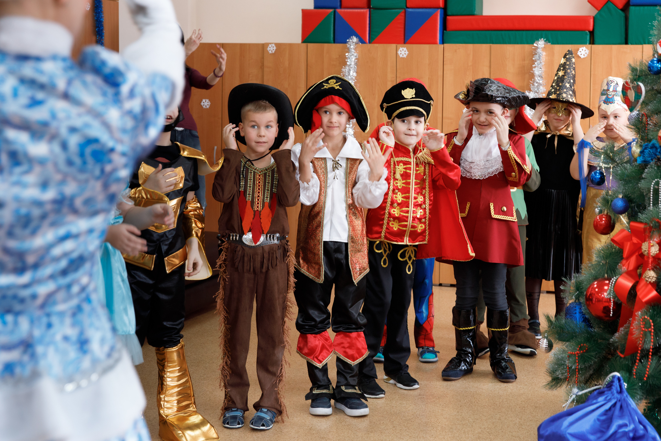 Школа «Кристалл» | Новогодняя программа. Свадебный, семейный и школьный фотограф в Сызрани Максим Баталов