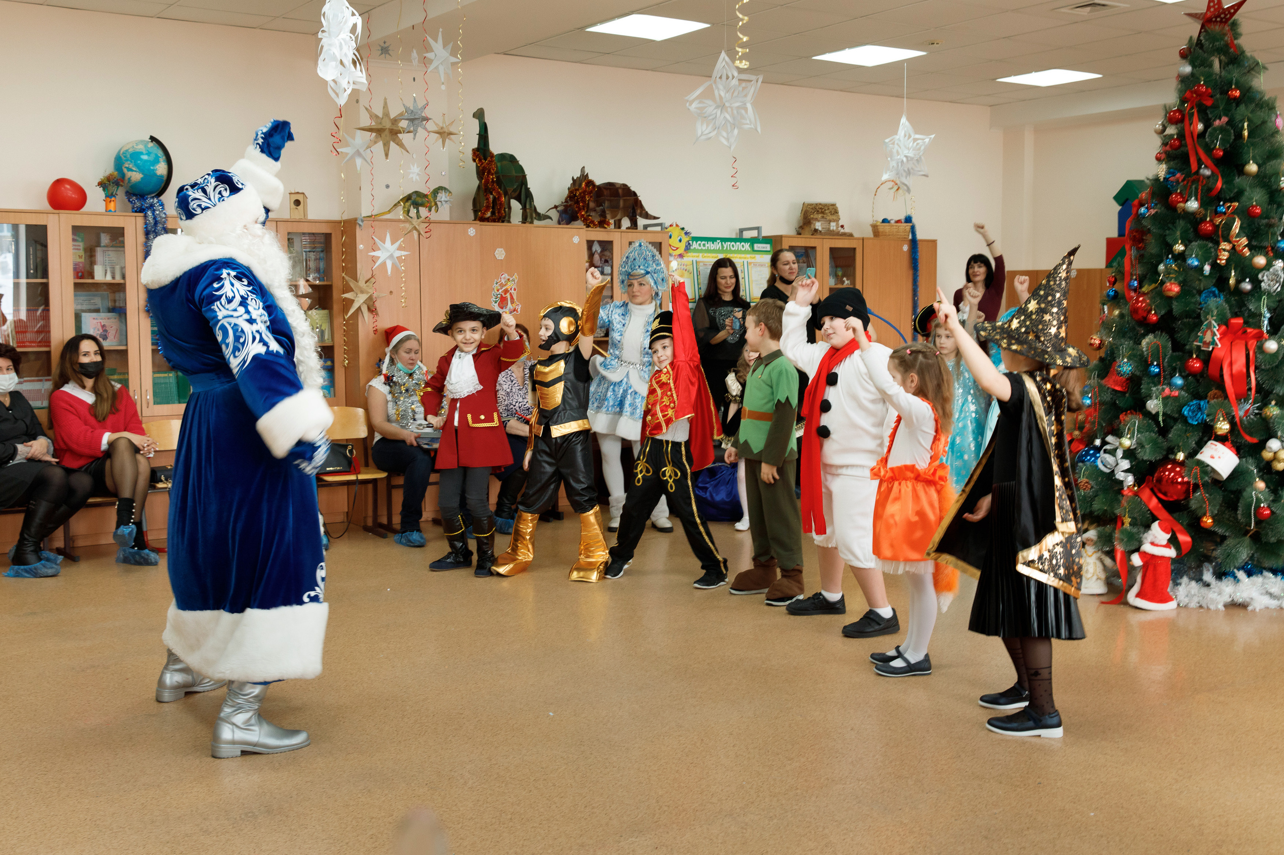Школа «Кристалл» | Новогодняя программа. Свадебный, семейный и школьный фотограф в Сызрани Максим Баталов