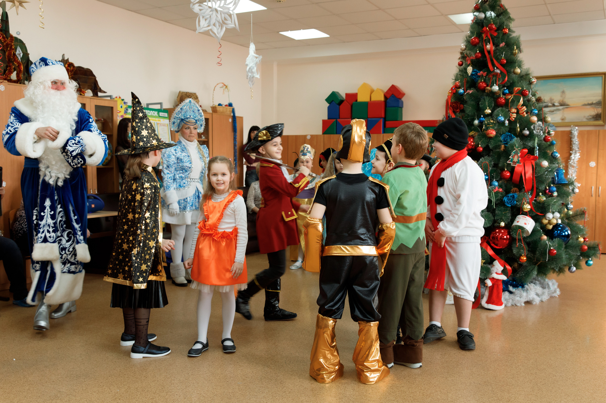 Школа «Кристалл» | Новогодняя программа. Свадебный, семейный и школьный фотограф в Сызрани Максим Баталов