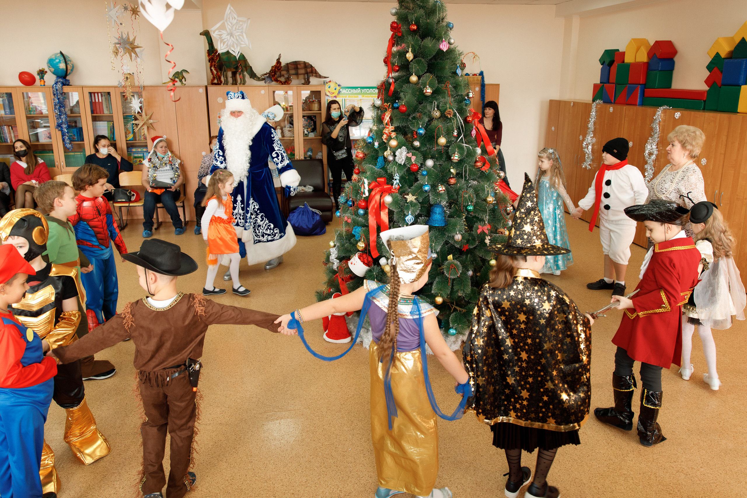 Школа «Кристалл» | Новогодняя программа. Свадебный, семейный и школьный фотограф в Сызрани Максим Баталов