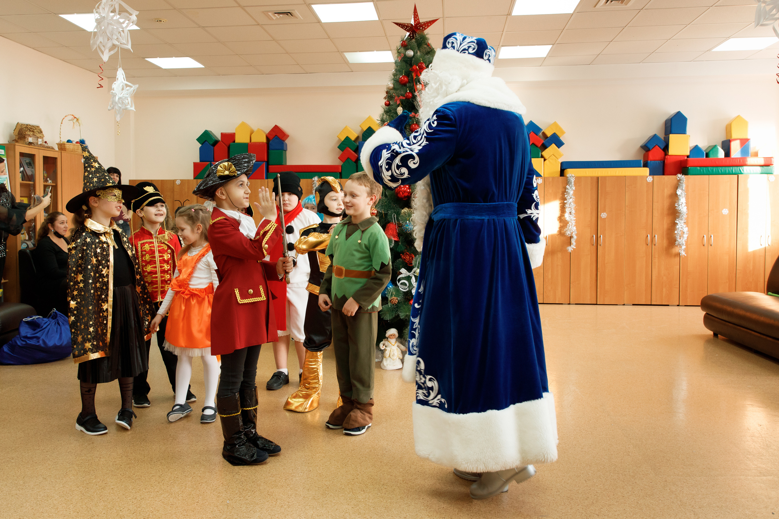 Школа «Кристалл» | Новогодняя программа. Свадебный, семейный и школьный фотограф в Сызрани Максим Баталов