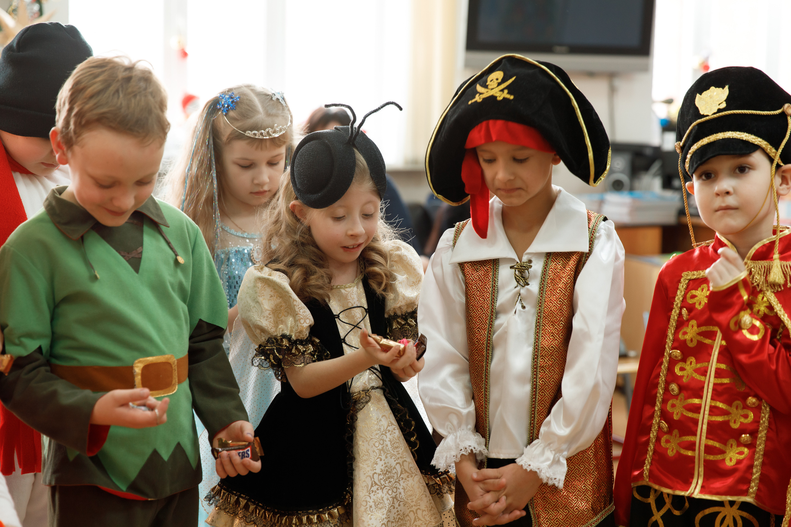 Школа «Кристалл» | Новогодняя программа. Свадебный, семейный и школьный фотограф в Сызрани Максим Баталов