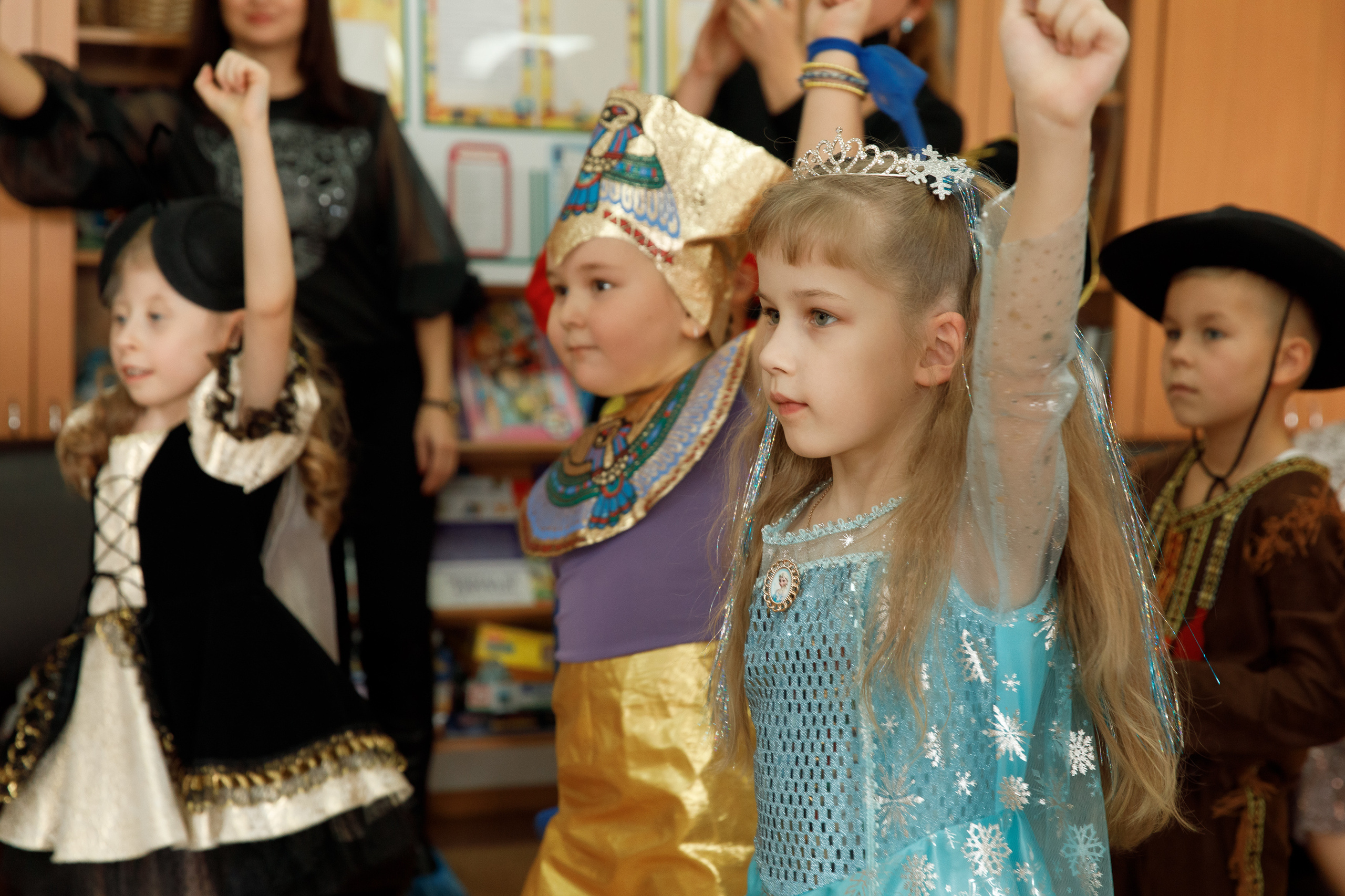 Школа «Кристалл» | Новогодняя программа. Свадебный, семейный и школьный фотограф в Сызрани Максим Баталов