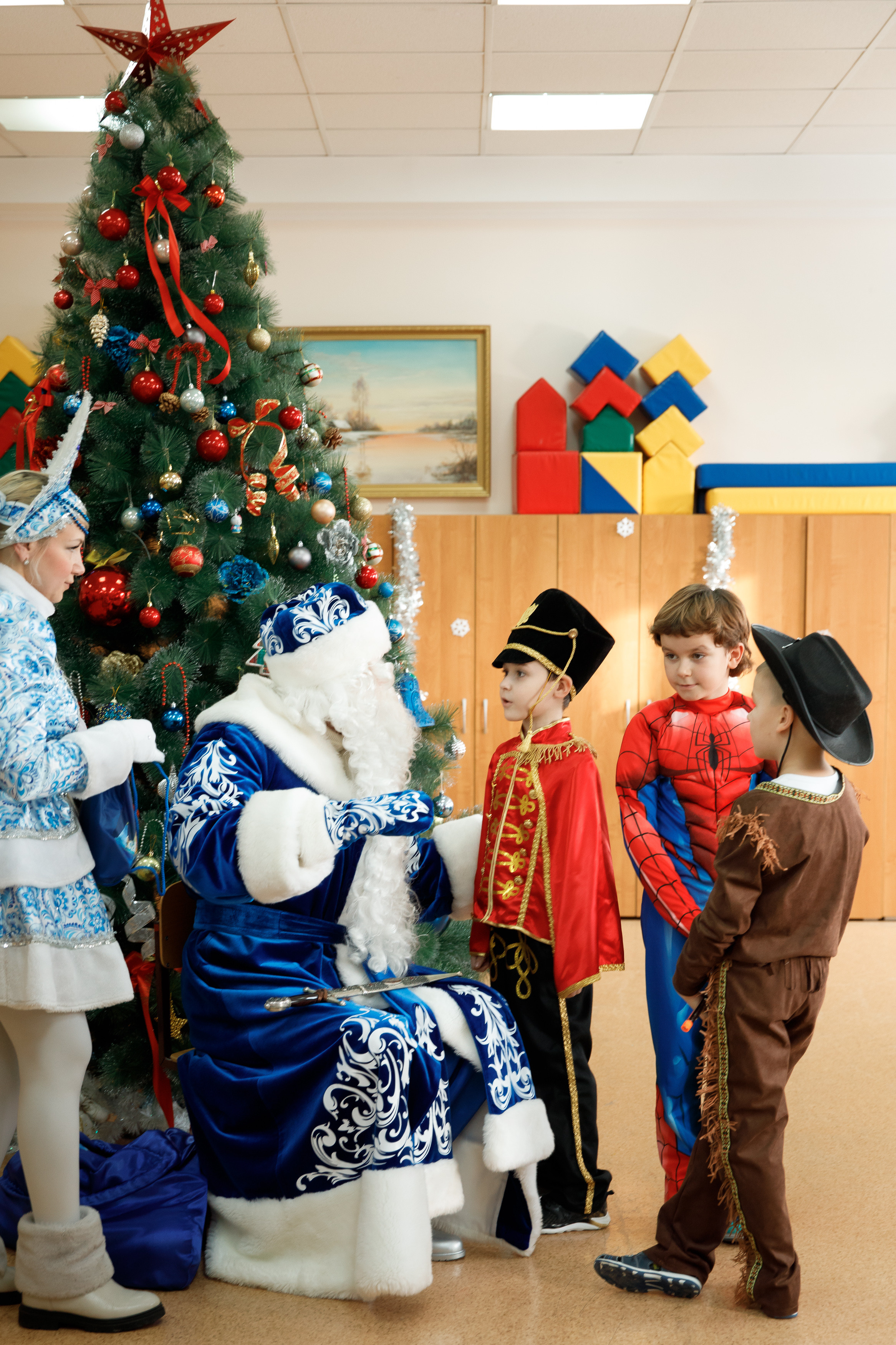 Школа «Кристалл» | Новогодняя программа. Свадебный, семейный и школьный фотограф в Сызрани Максим Баталов