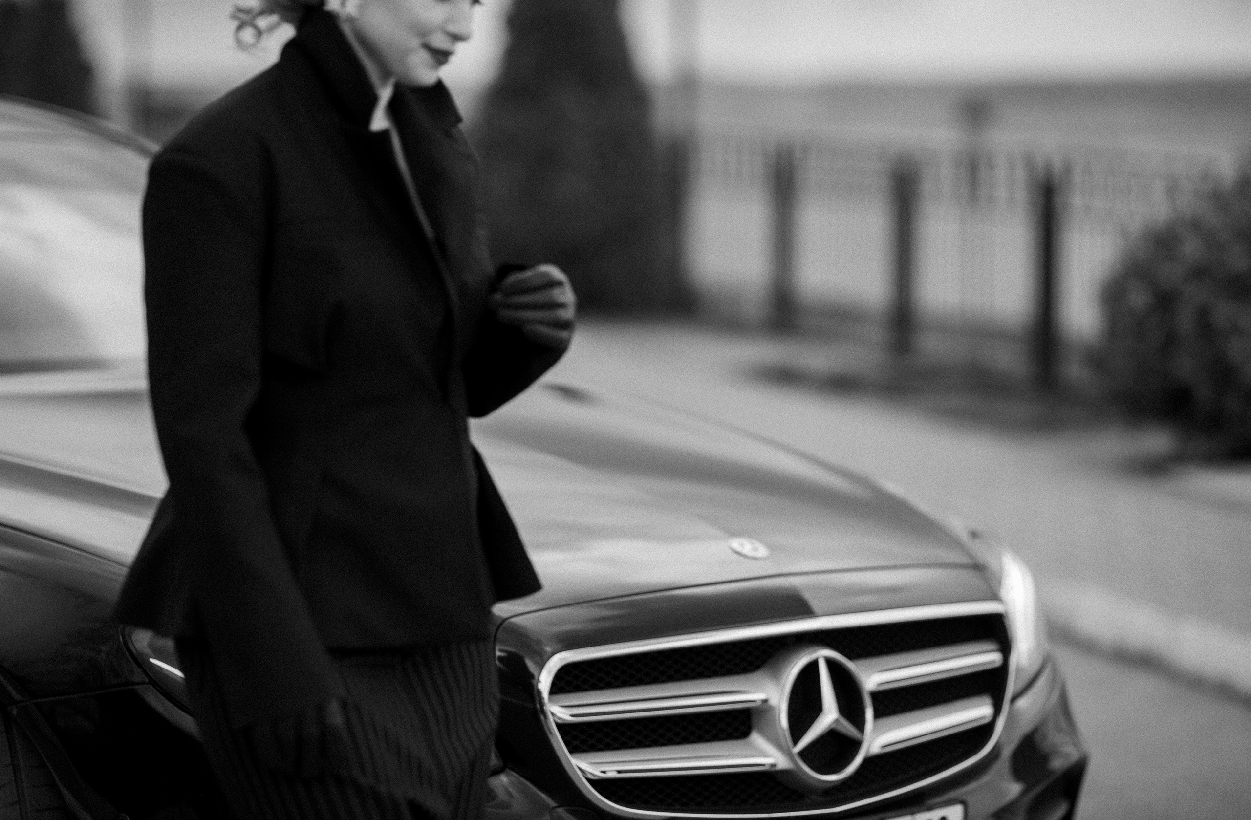 Марина. По следам Хельмута Ньютона. Евгения Мусатова — женский фотограф. Работаю в республике Удмуртия. Выезжаю на съемки в другие города