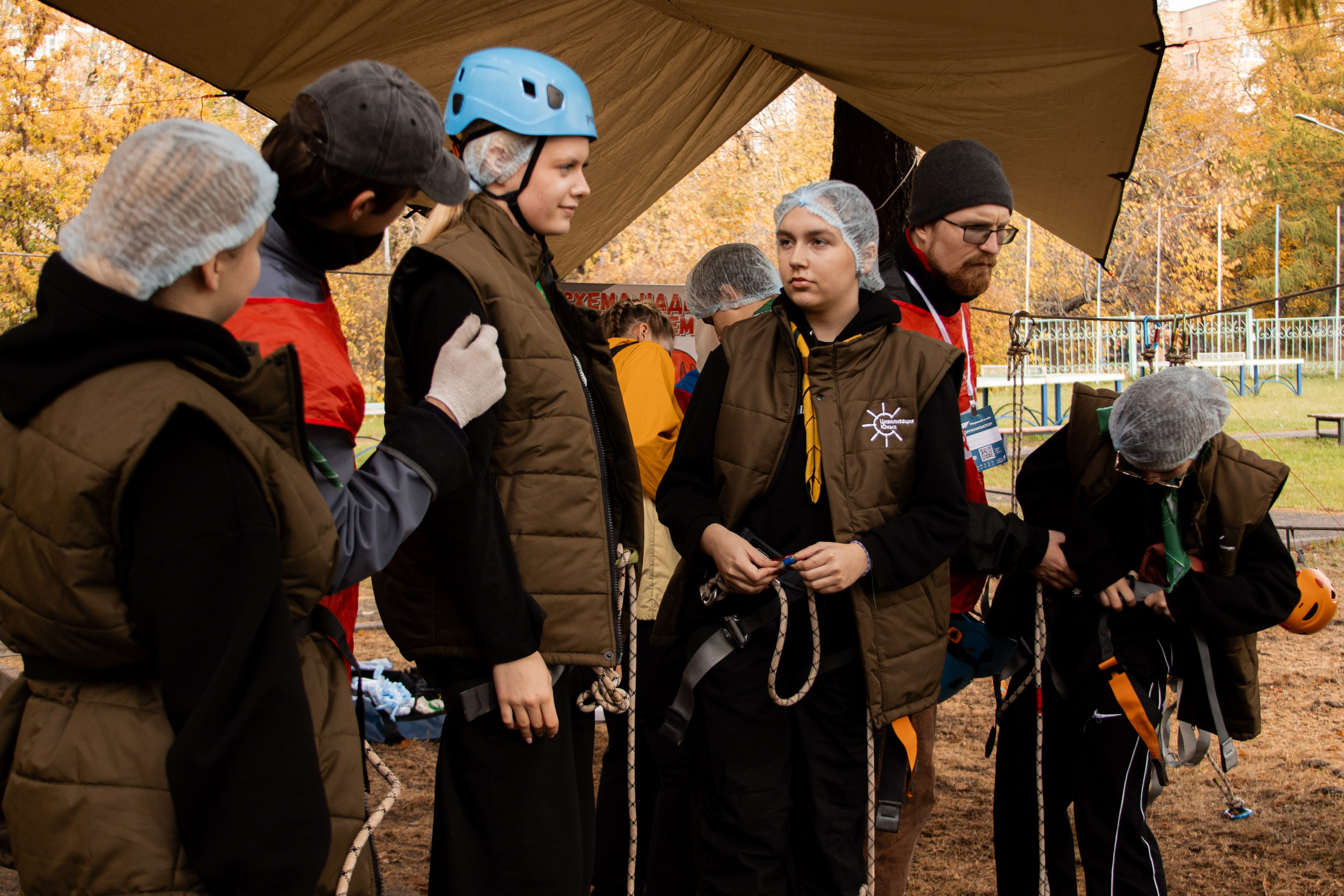 «Первый слёт» региональный туристский слёт Движения Первых города Москвы 2025. Репортажный фотограф в Москве и Зеленограде Виктория Шишова