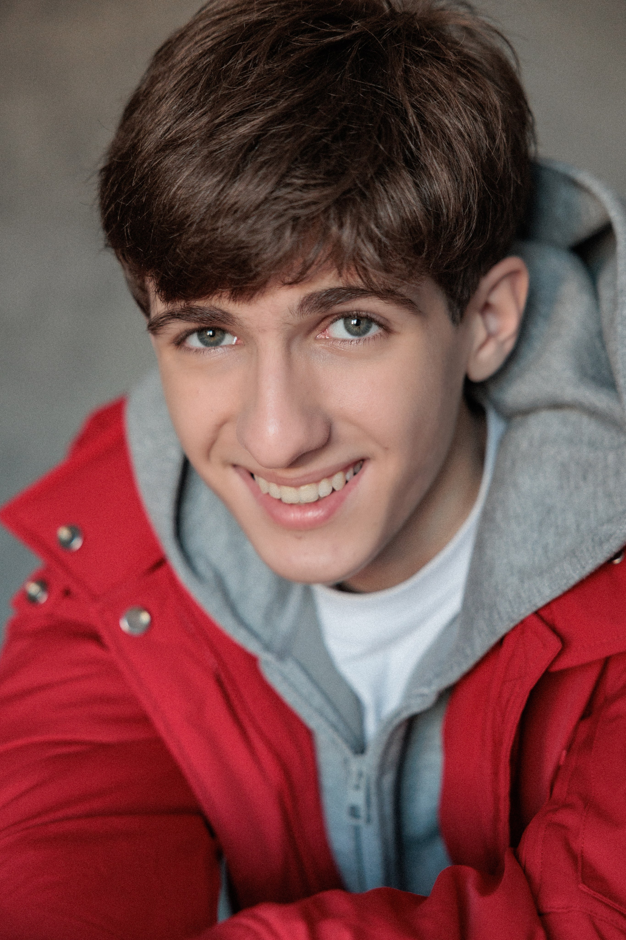 АРТЁМ. Я фотограф из Москвы к Вашим услугам