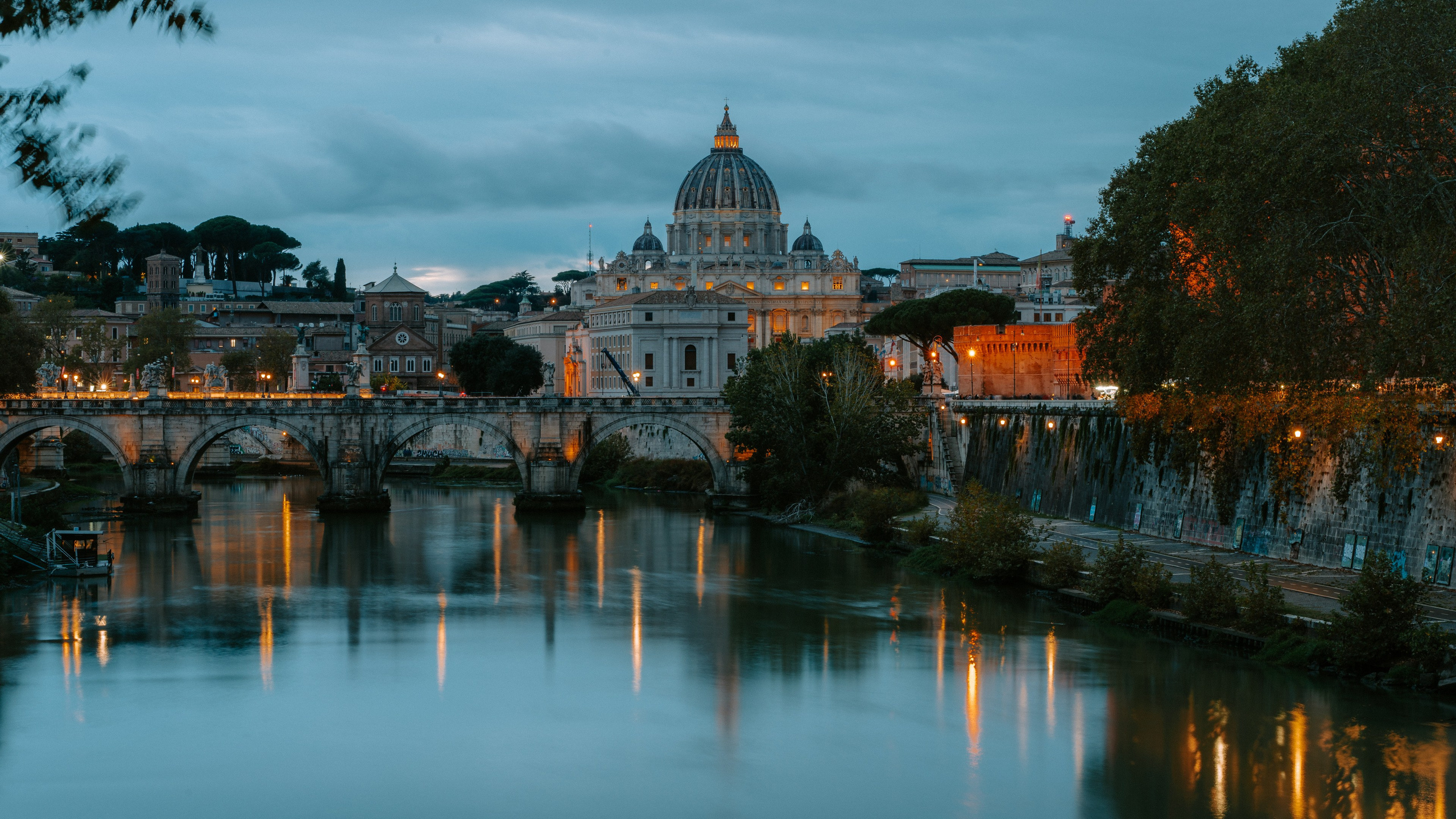 Вид на Собор Святого Петра в Риме 