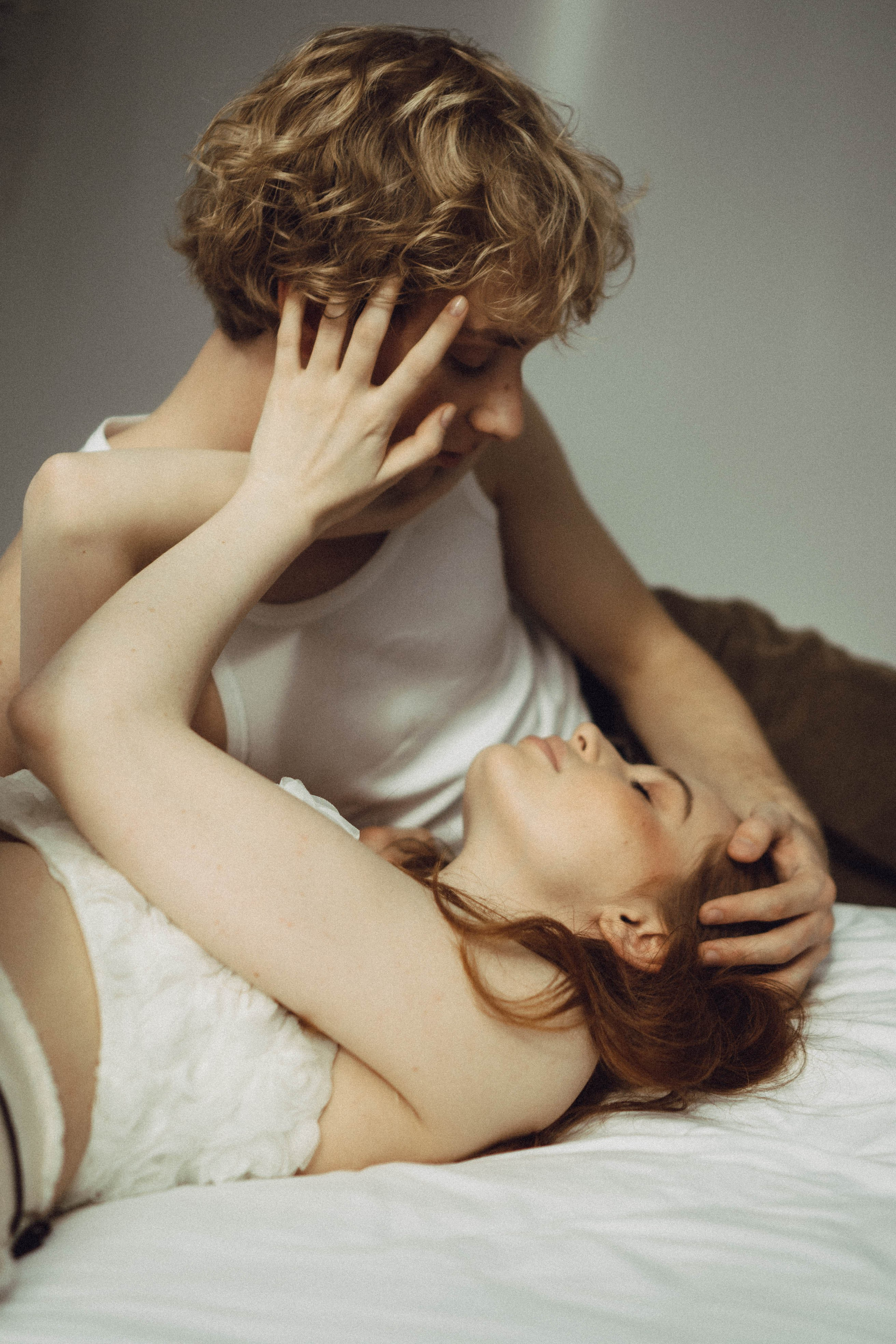 СВАДЕБНАЯ СЬЕМКА В ОТЕЛЕ. СБОРЫ ЖЕНИХА И НЕВЕСТЫ И ТАКЖЕ ТОР И ПОДГОТОВКА К ПРОГУЛКЕ. Профессиональный фотограф, Санкт-Петербург — Виктория Богомолова