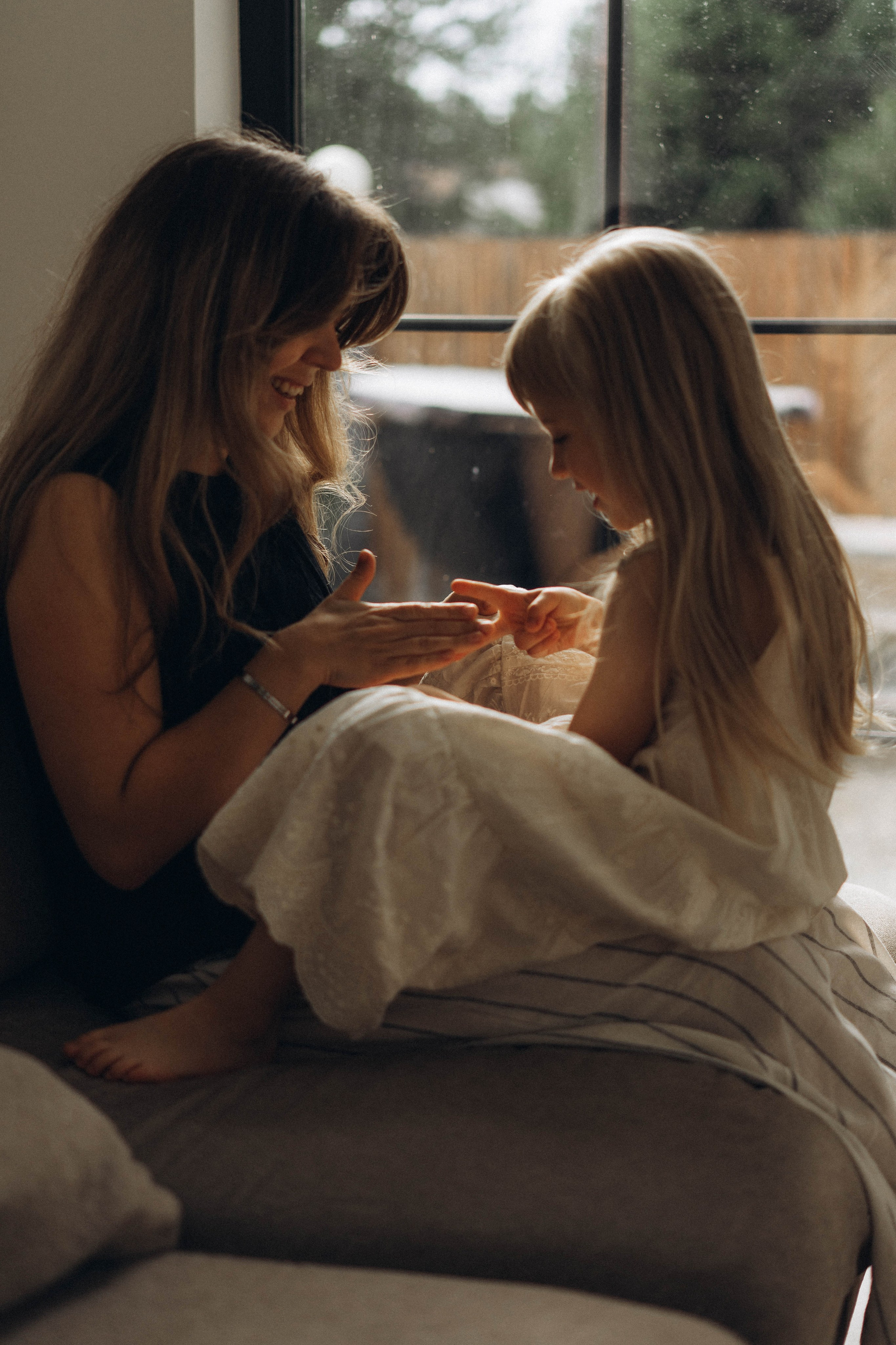 Фотосессия домашняя мама и дочка. Фотограф Екатеринбург Кокшарова Александра