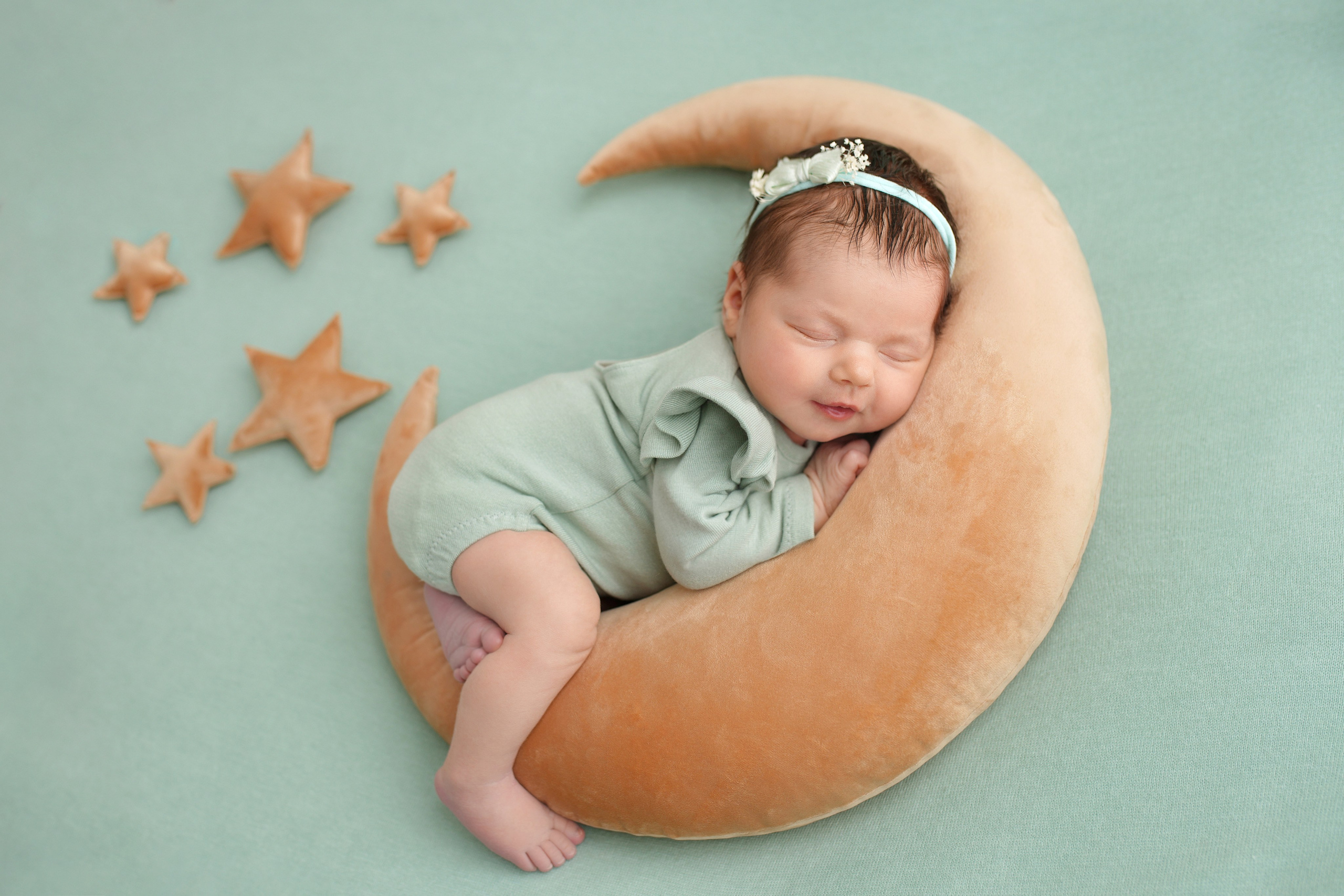 Новорождённые девочки. Детский фотограф и фотограф новорожденных в Калининград Оксана Иваний