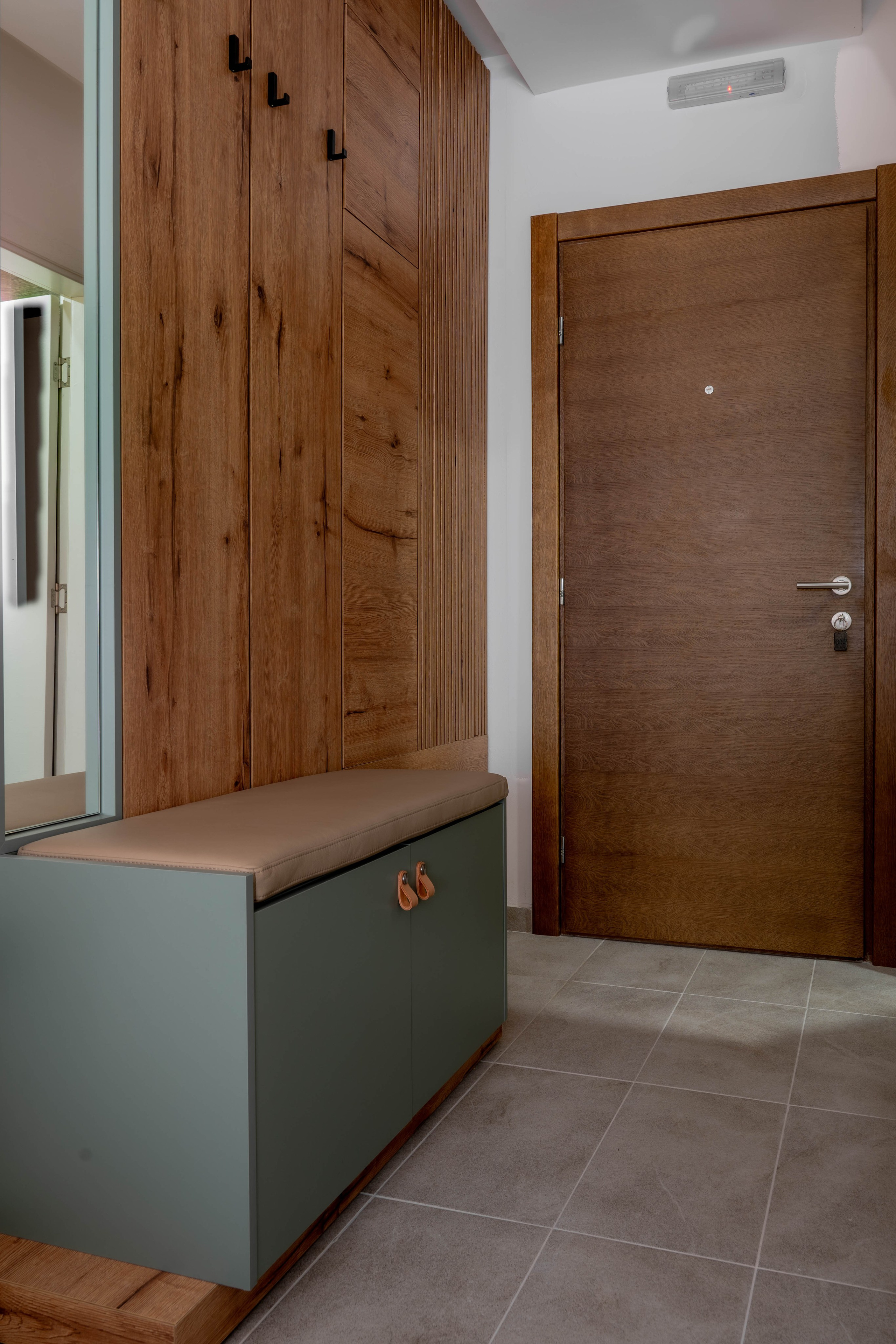 Madre interiors. Photographer Liana Sudets Serbia Kopaonik Brzece Brus