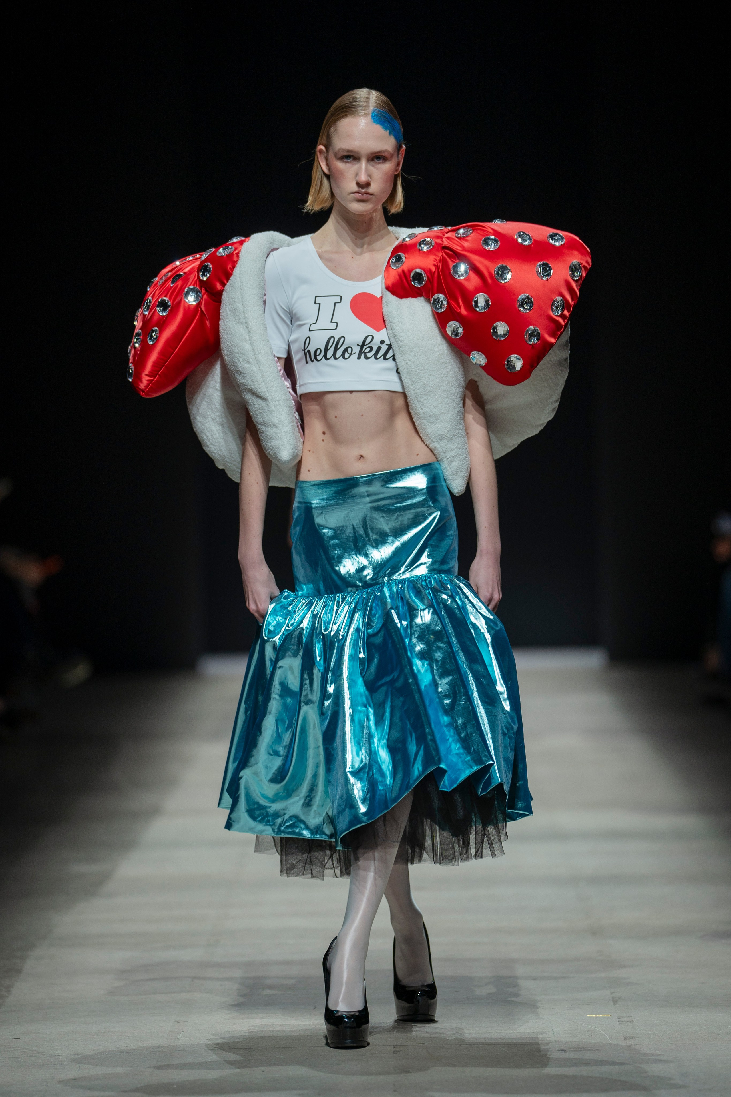 Показ Школы дизайна НИУ ВШЭ на Московской неделе моды. Фотограф в Москве Савкина Евгения