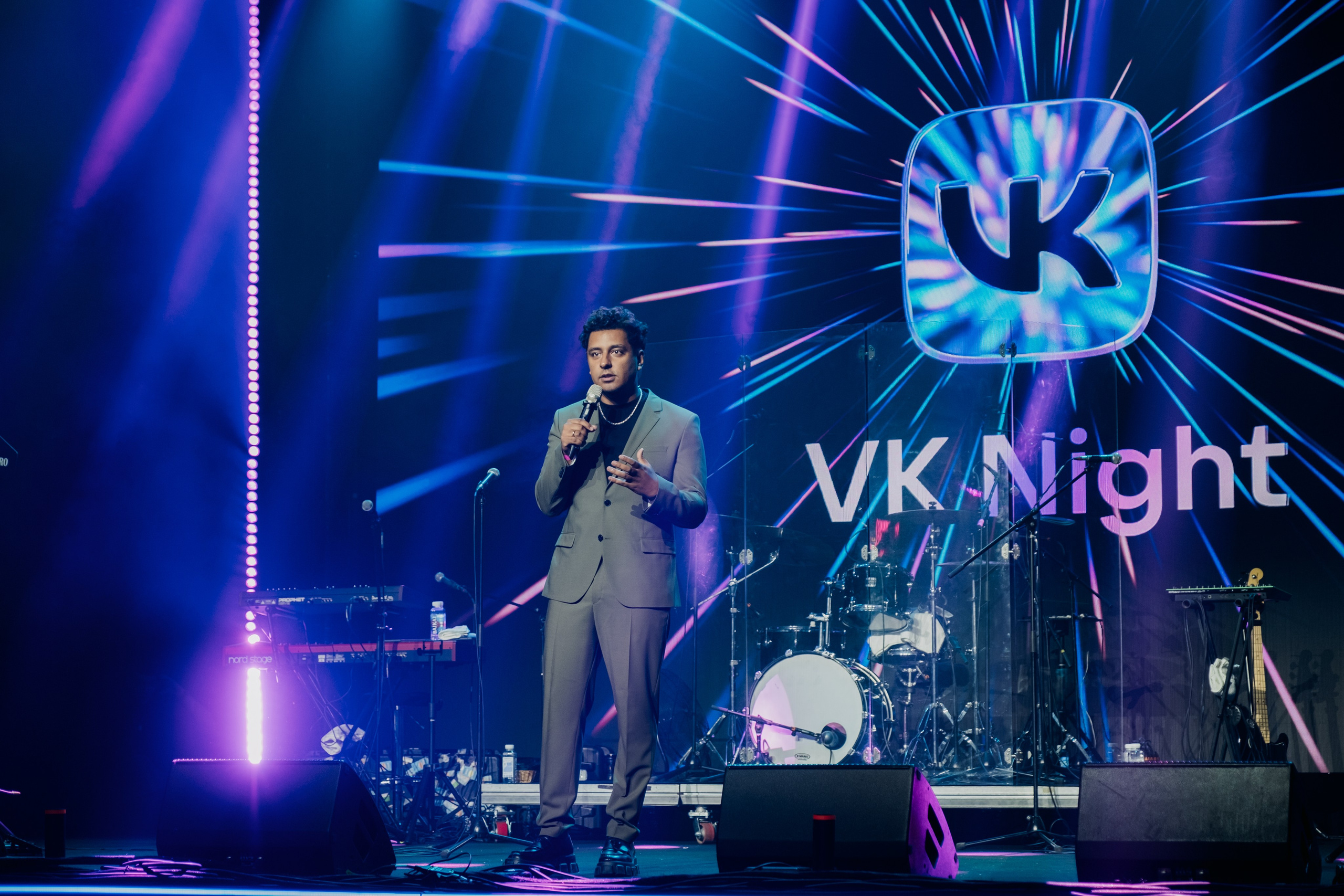 VK NIGHT SPb. Репортажный и портретный фотограф в Москве Илья Спиридонов