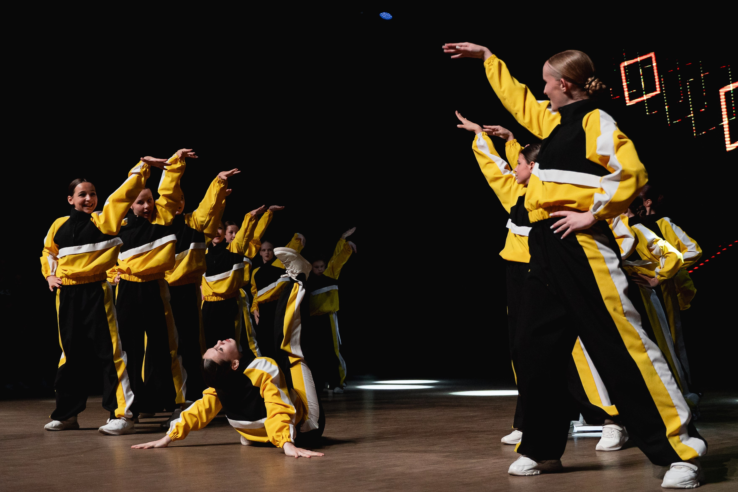 Отчётный концерт танцевально-спортивного клуба «PULSE». Портретный и репортажный фотограф в Воронеже: Анастасия Пузикова