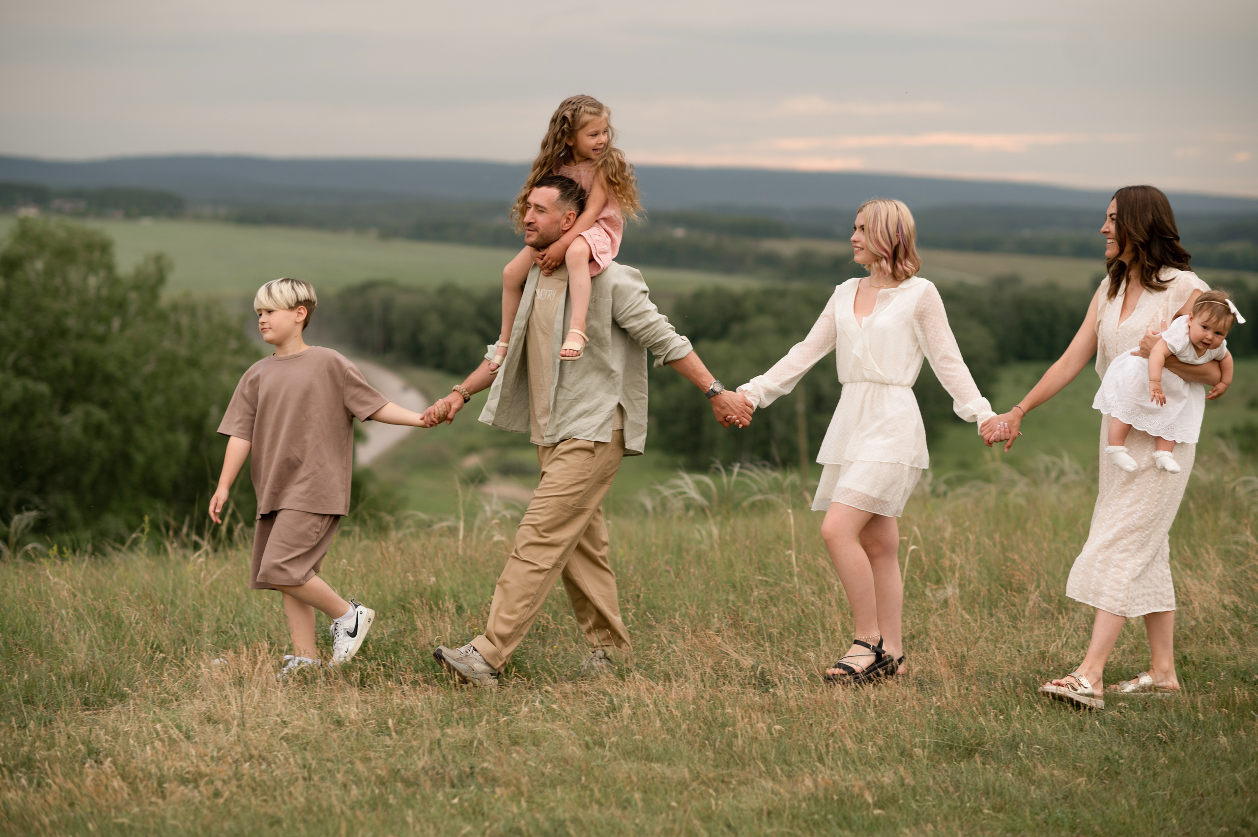На холмах. Семейный фотограф в Красноярске Надежда Кошелева