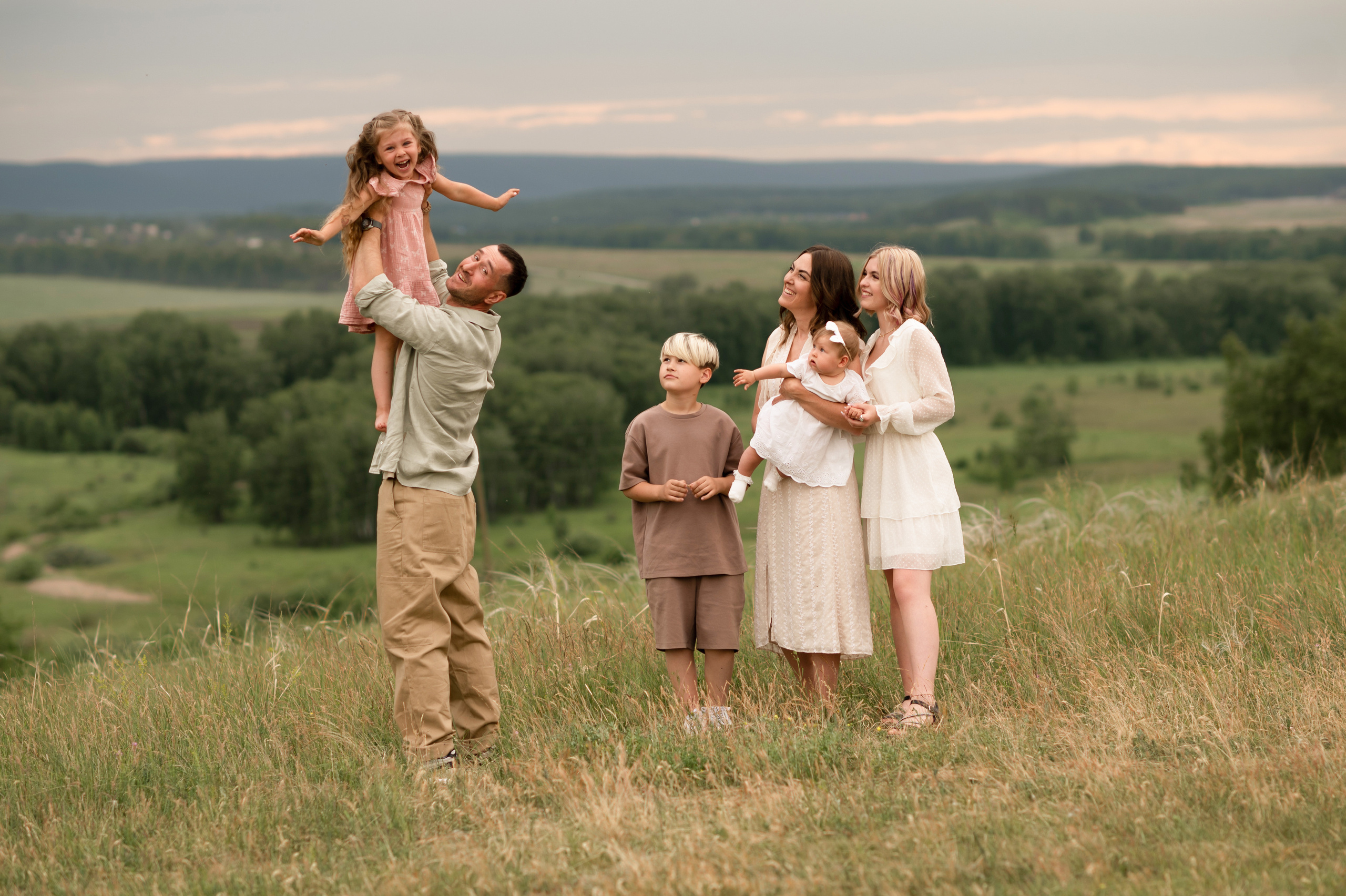 На холмах. Семейный фотограф в Красноярске Надежда Кошелева