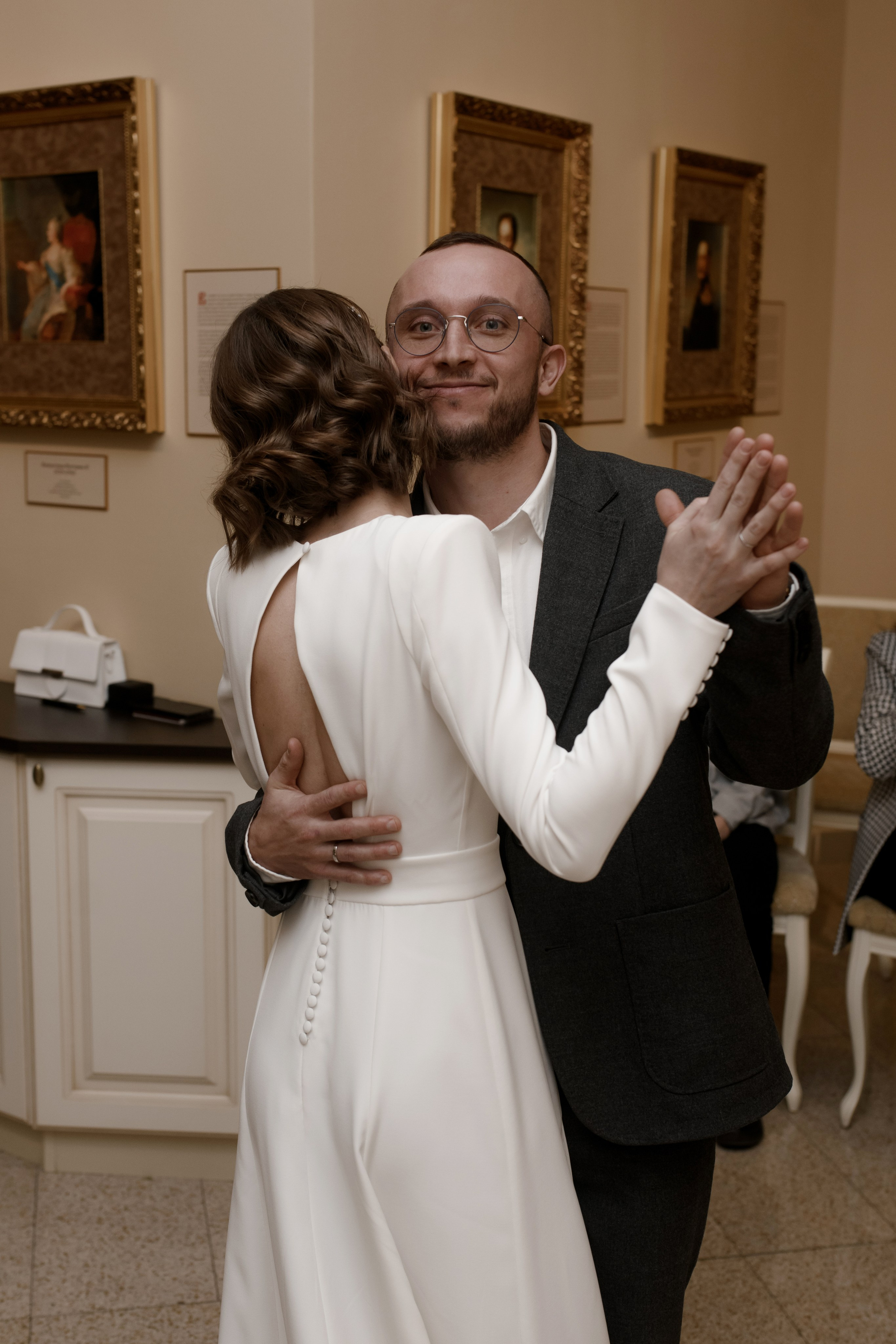 Регистрация Анастасии и Никиты — Краеведческий музей. Свадебный фотограф Екатеринбург/Челябинск — Любовь Волохова