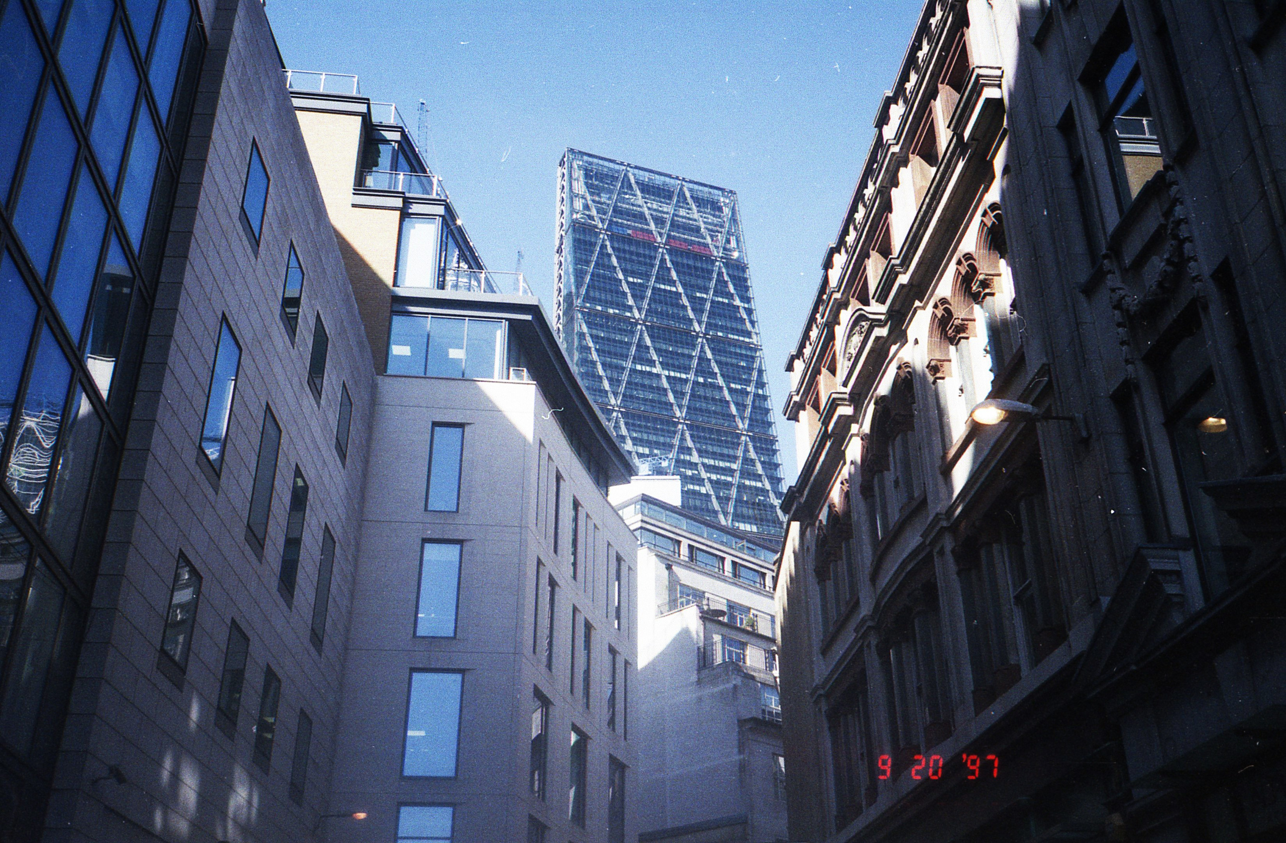 Analog London. Iraogo