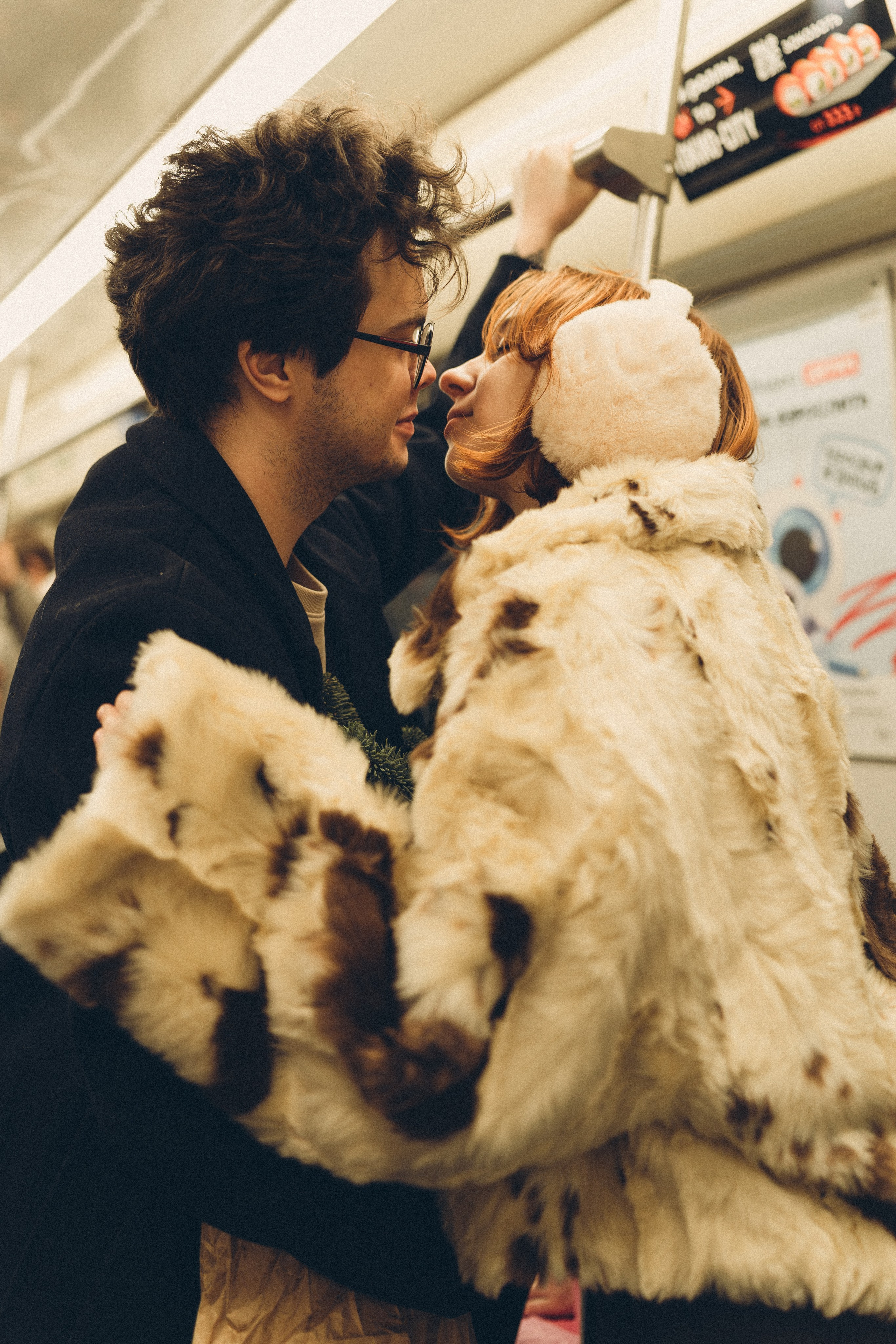 НОВОГОДНЯЯ ФОТОСЕСИИЯ ПАРЫ В МЕТРО ЛЮБОВЬ. Профессиональный фотограф, Санкт-Петербург — Виктория Богомолова