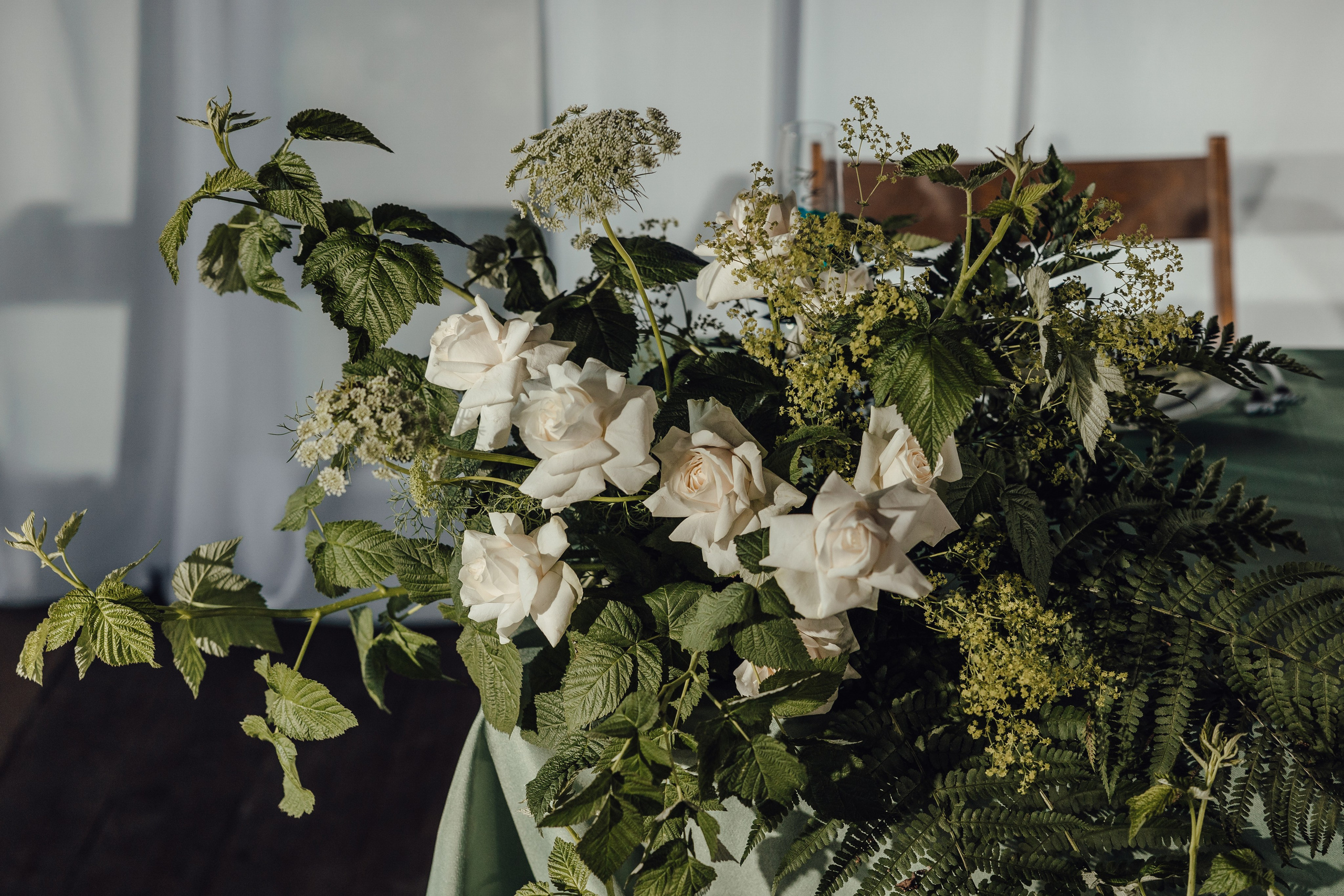 Свадебная фотосессия в мини-отеле Таежный в Москве