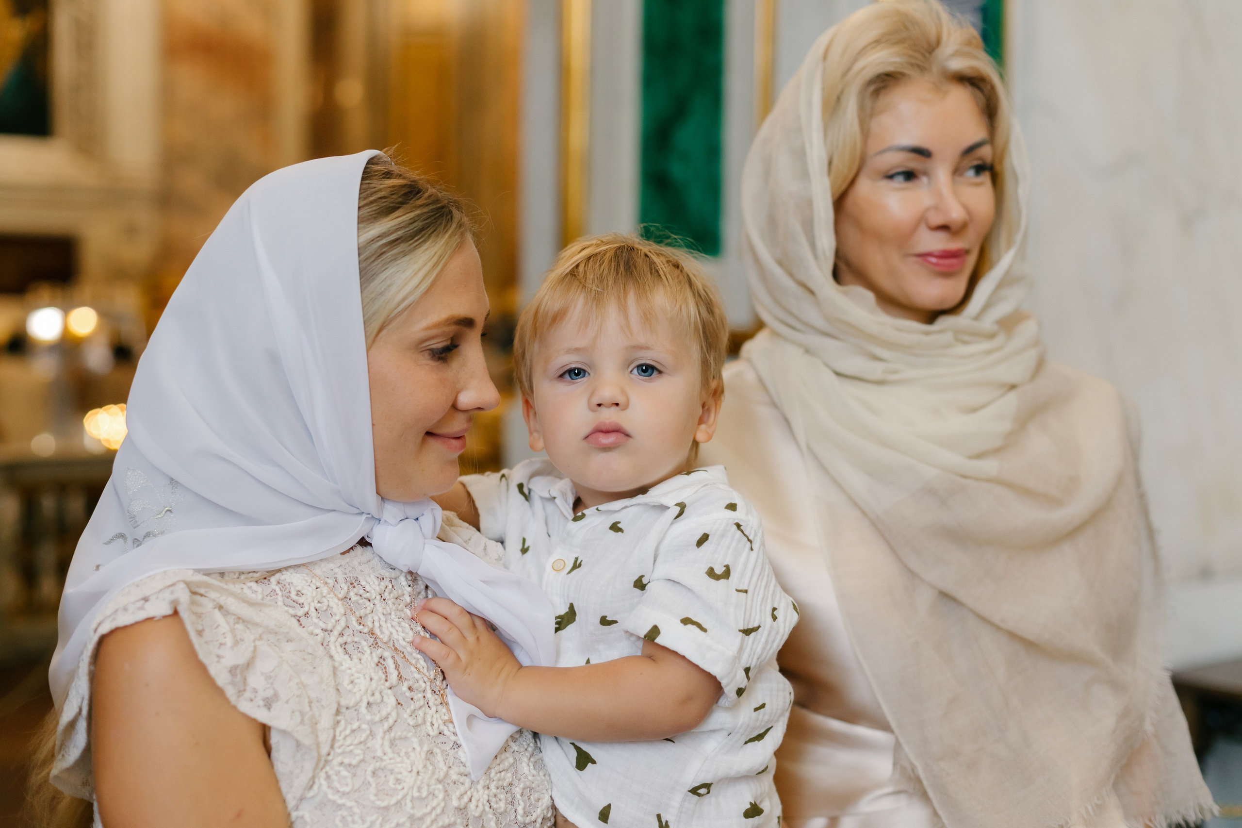 Крещение ребенка в Исаакиевском соборе, СПб. Фотограф крещение венчание в Петербурге! Помогает подобрать храм и посоветовал душевного батюшку в СПб