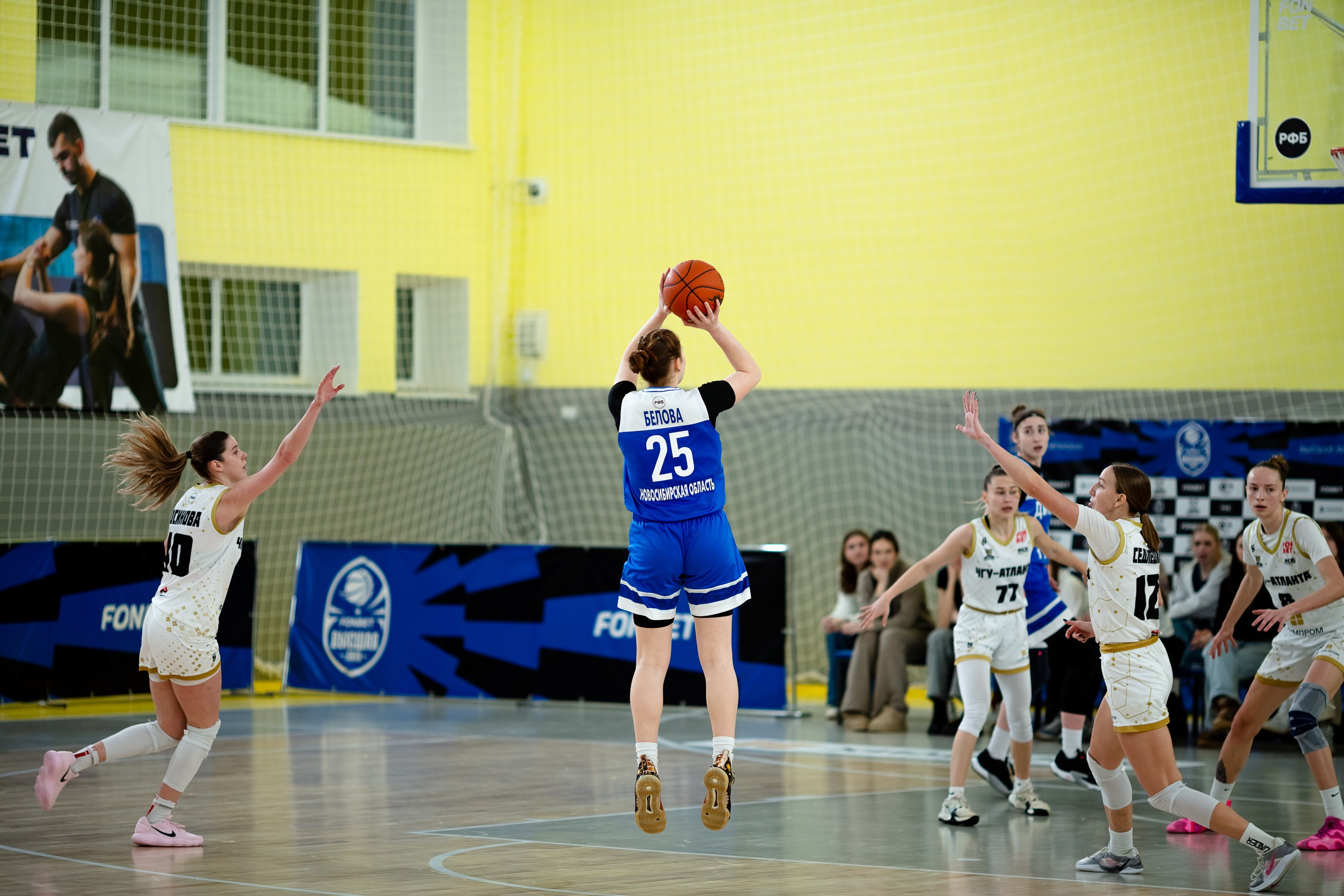 ЧГУ-Атланта — Динамо / 1 игра. Фотография