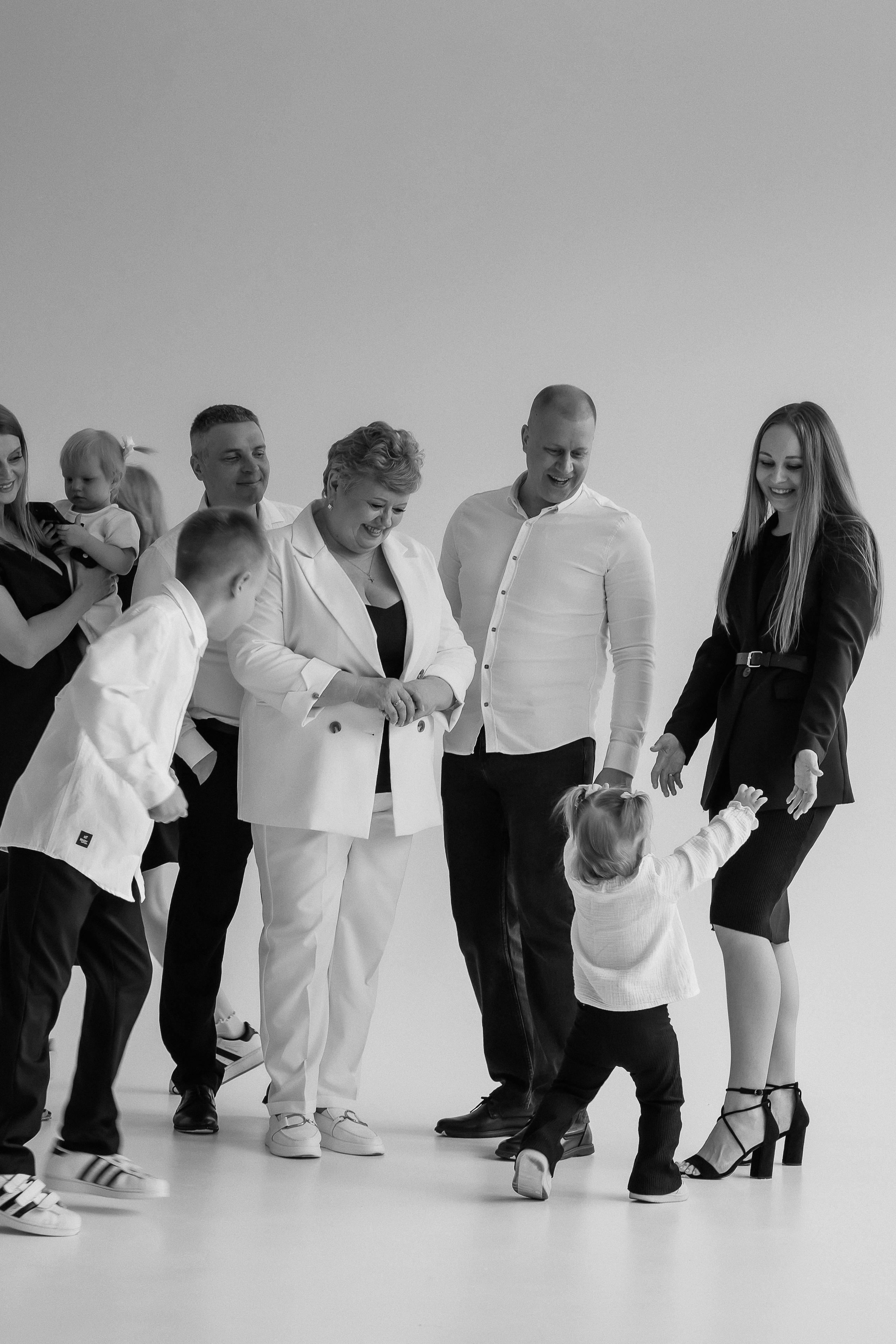 Семейная на циклораме. Фотограф Екатеринубрг/Верхняя Пышма