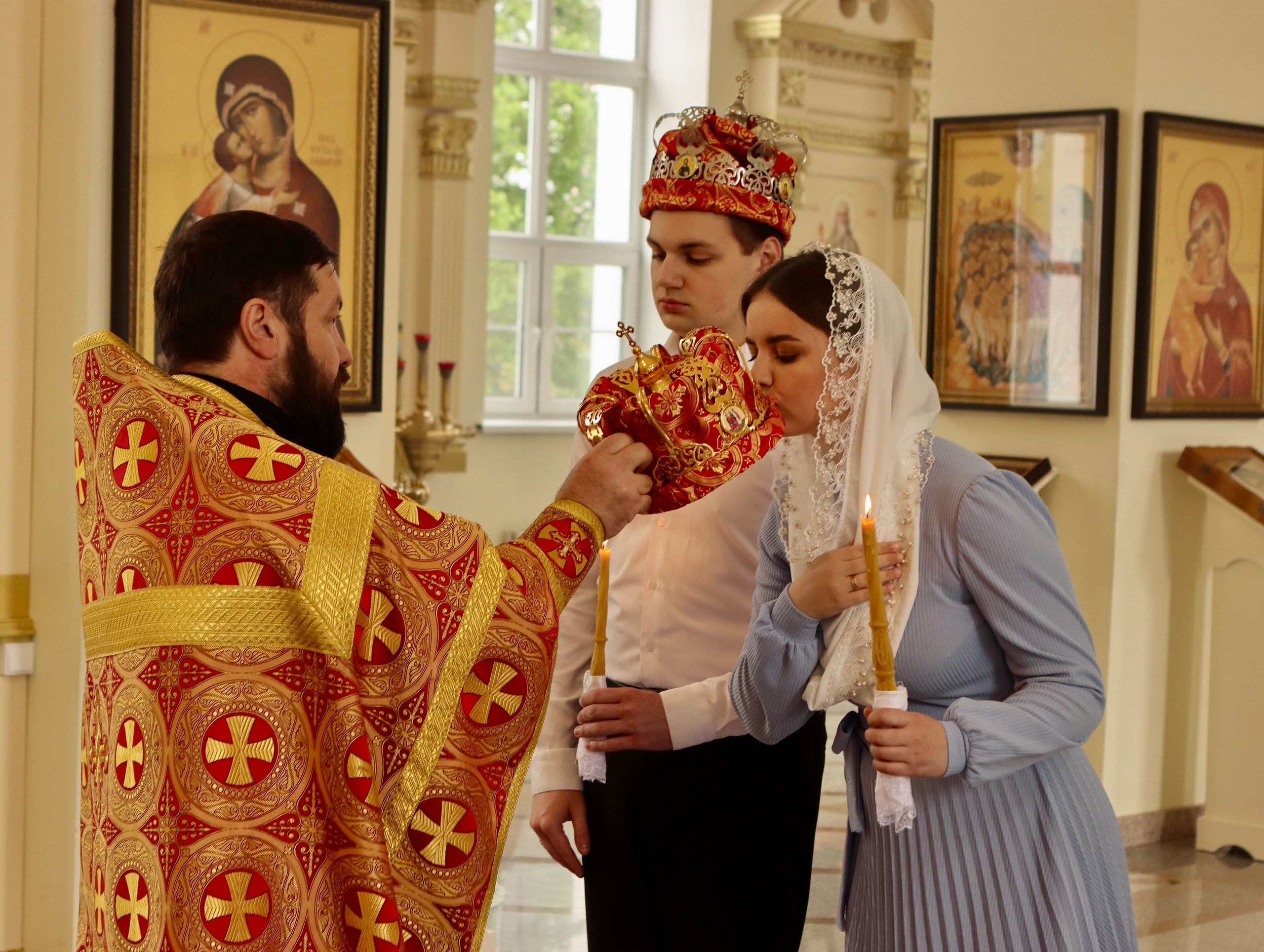 Екатерина и Александр — таинство венчание. Фотограф в Курске Смирнов Евгений