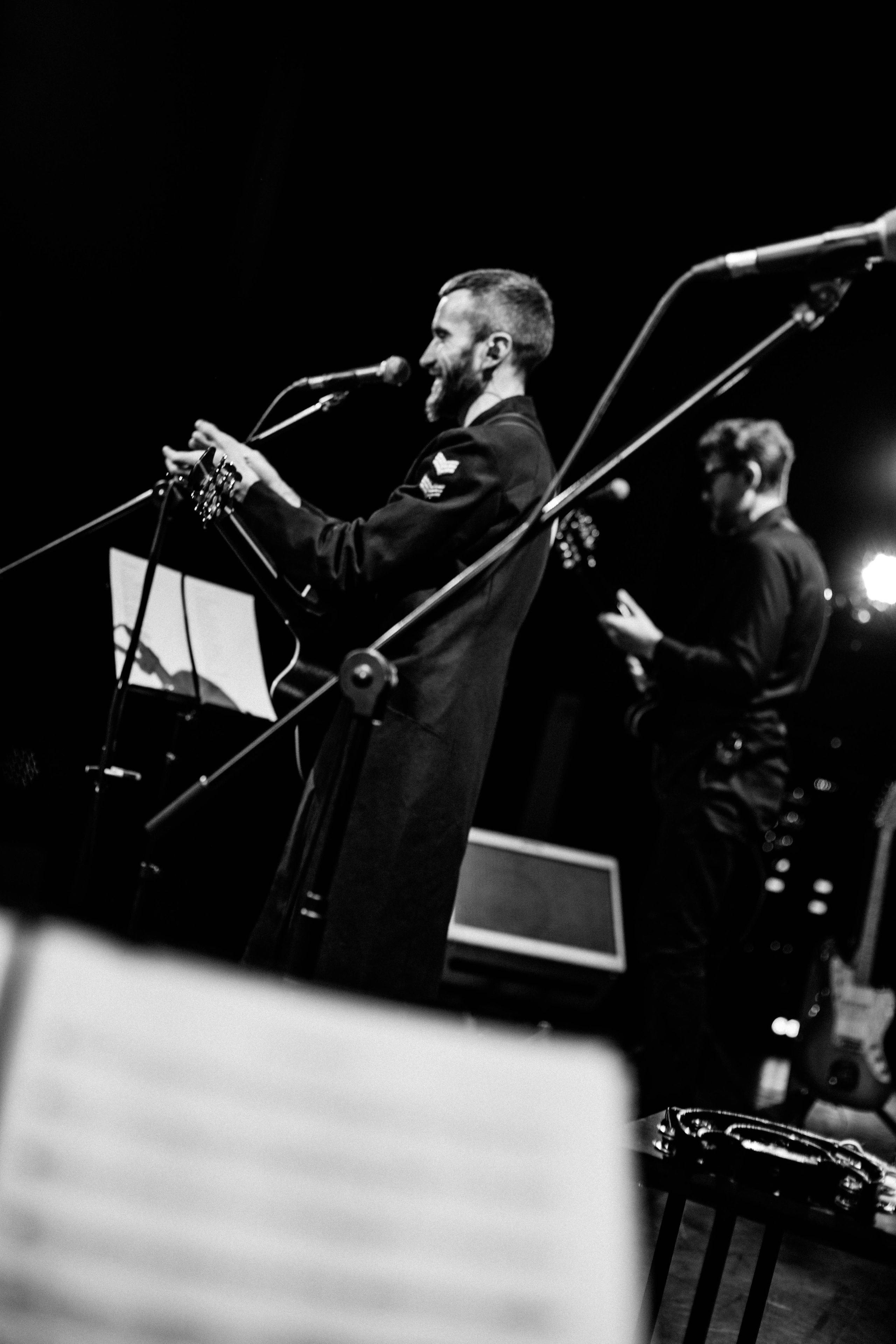 Рекорд. Герои нашего времени со струнным оркестром. Фотограф в Нижнем Новгороде