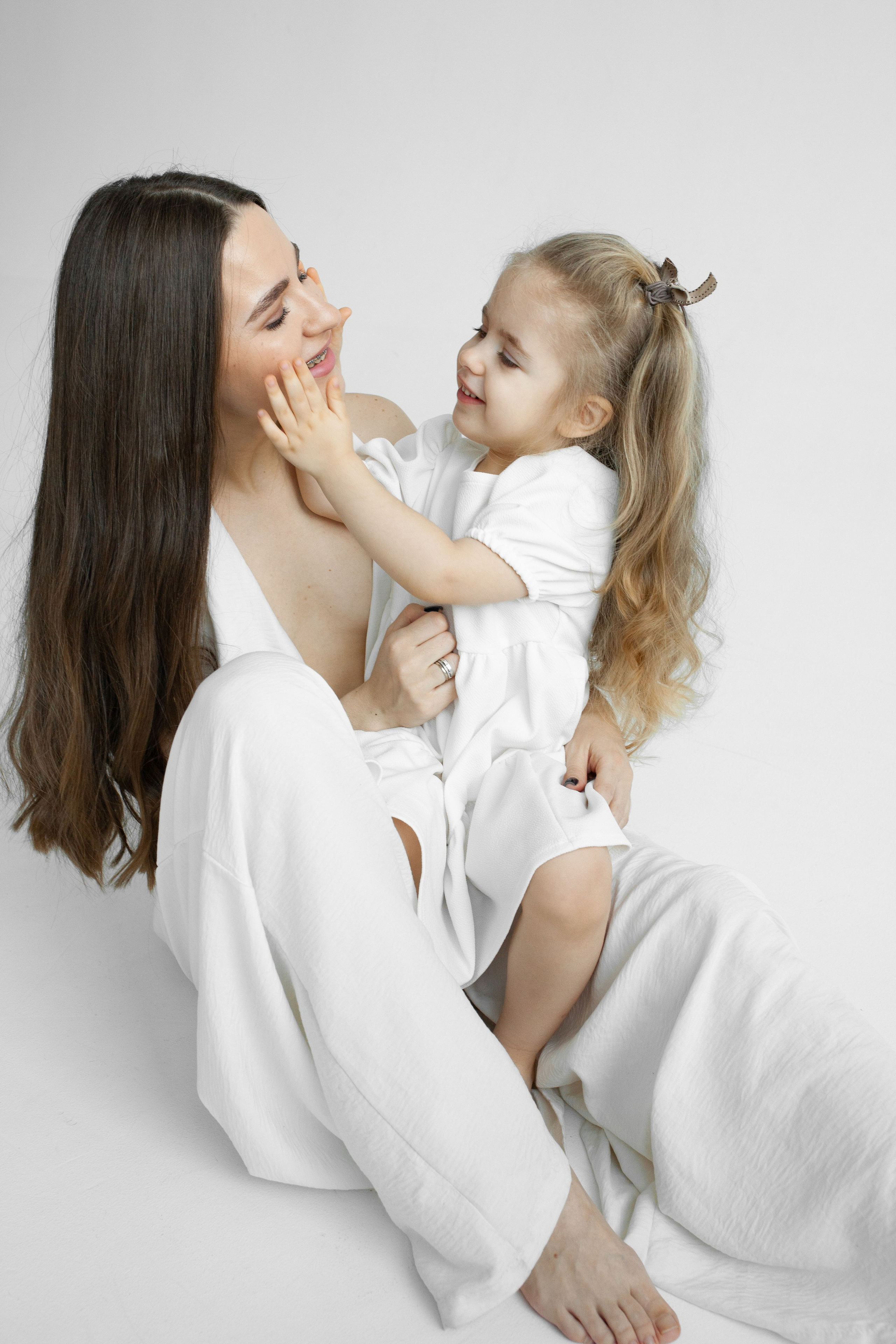 Ксения и Оливия. Фотограф Владивосток, семейные и индивидуальные съемки