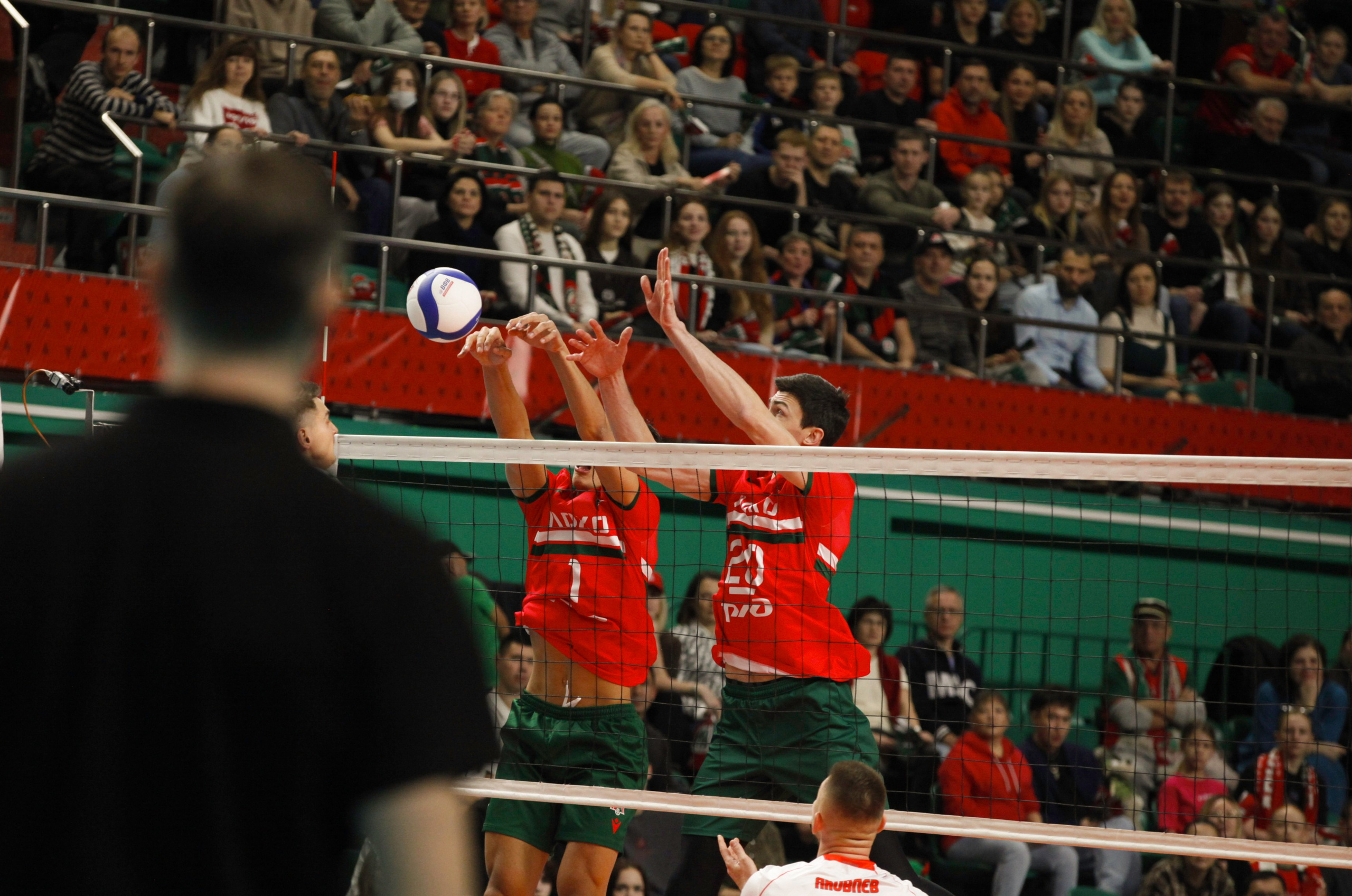 ВОЛЕЙБОЛ. Фото. Спортивный фотограф, трансляция, звук и свет в Новосибирске