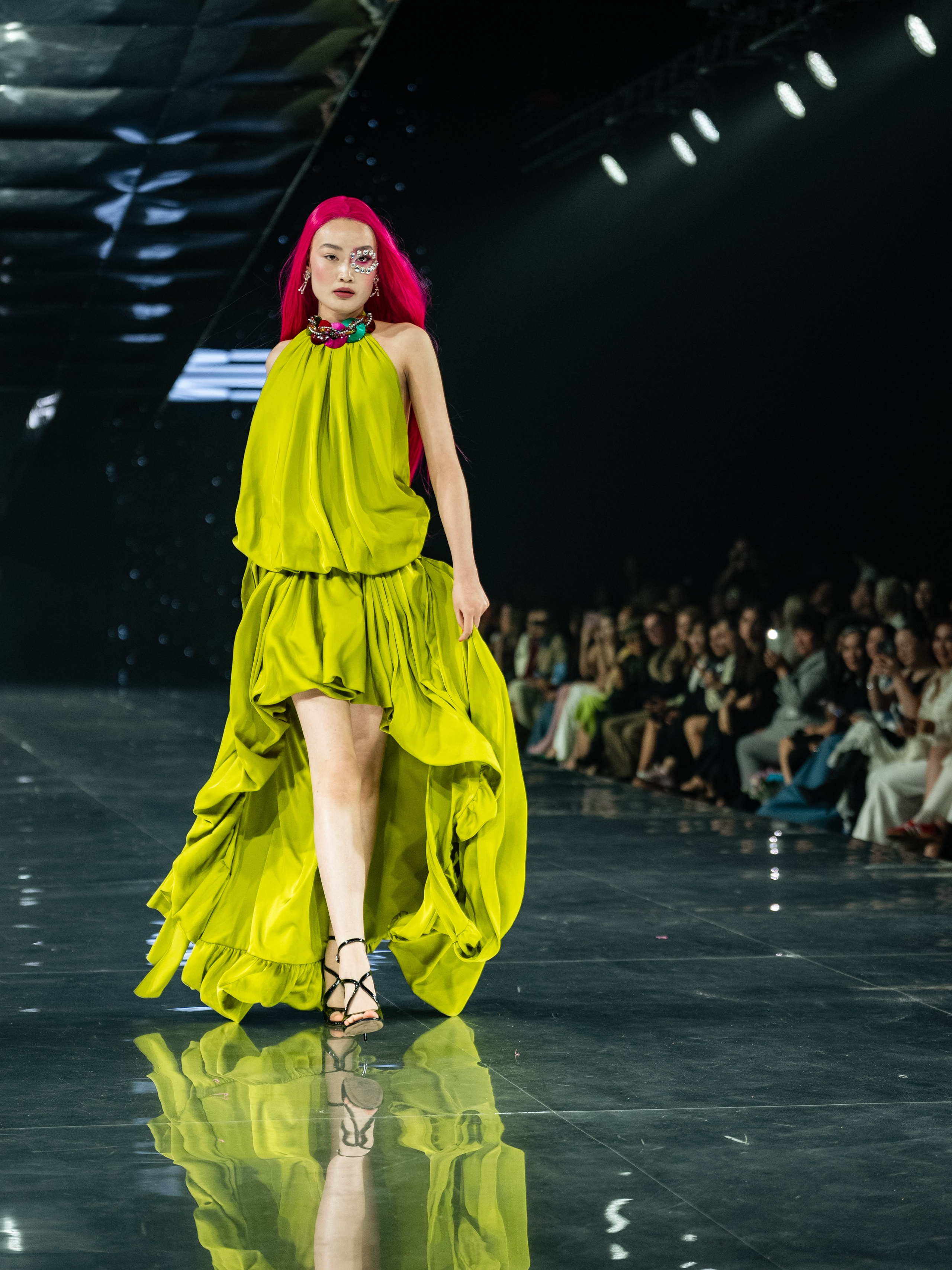 Visa Fashion Week YESYES. Сайт Алматинского НЮ АРТ, будуар и фэшн фотографа Дениса Карпенко