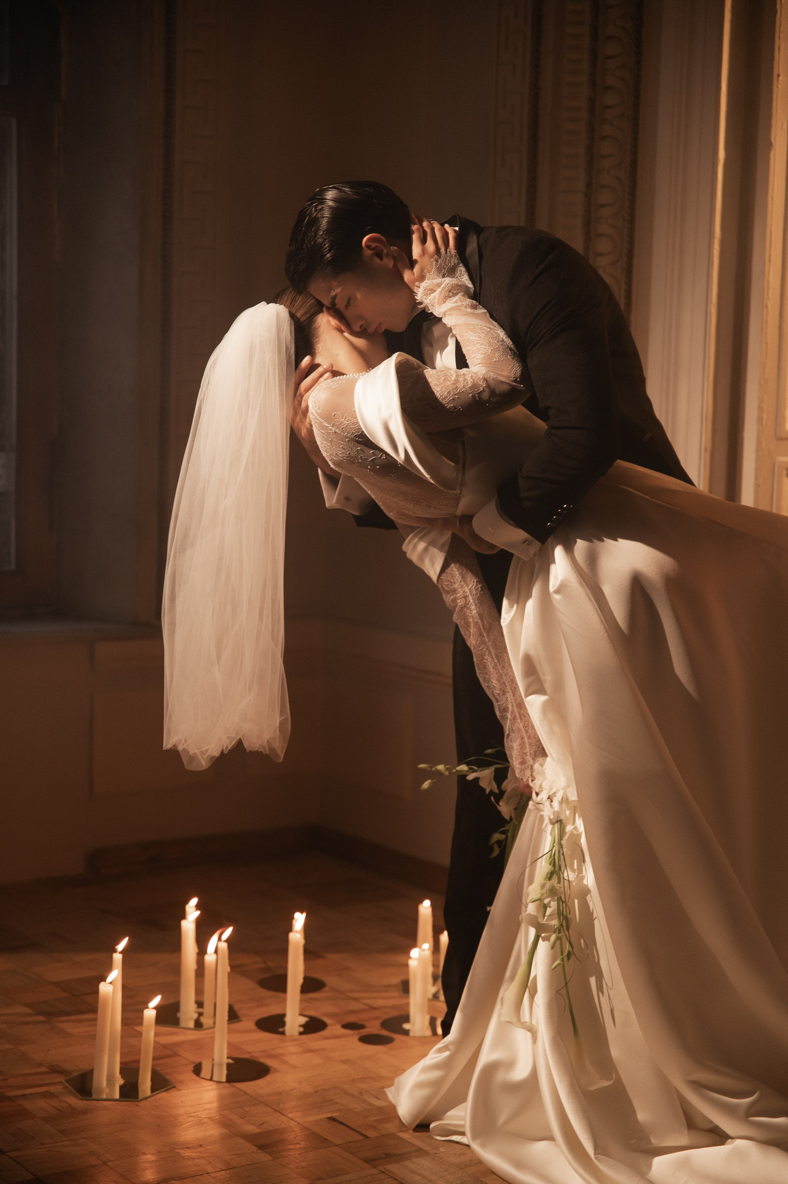 Камерный свадебный ужин при свечах в старинном особняке в фотостудии 21. Kult. Ярослава Ерина — свадебный фотограф в Москве