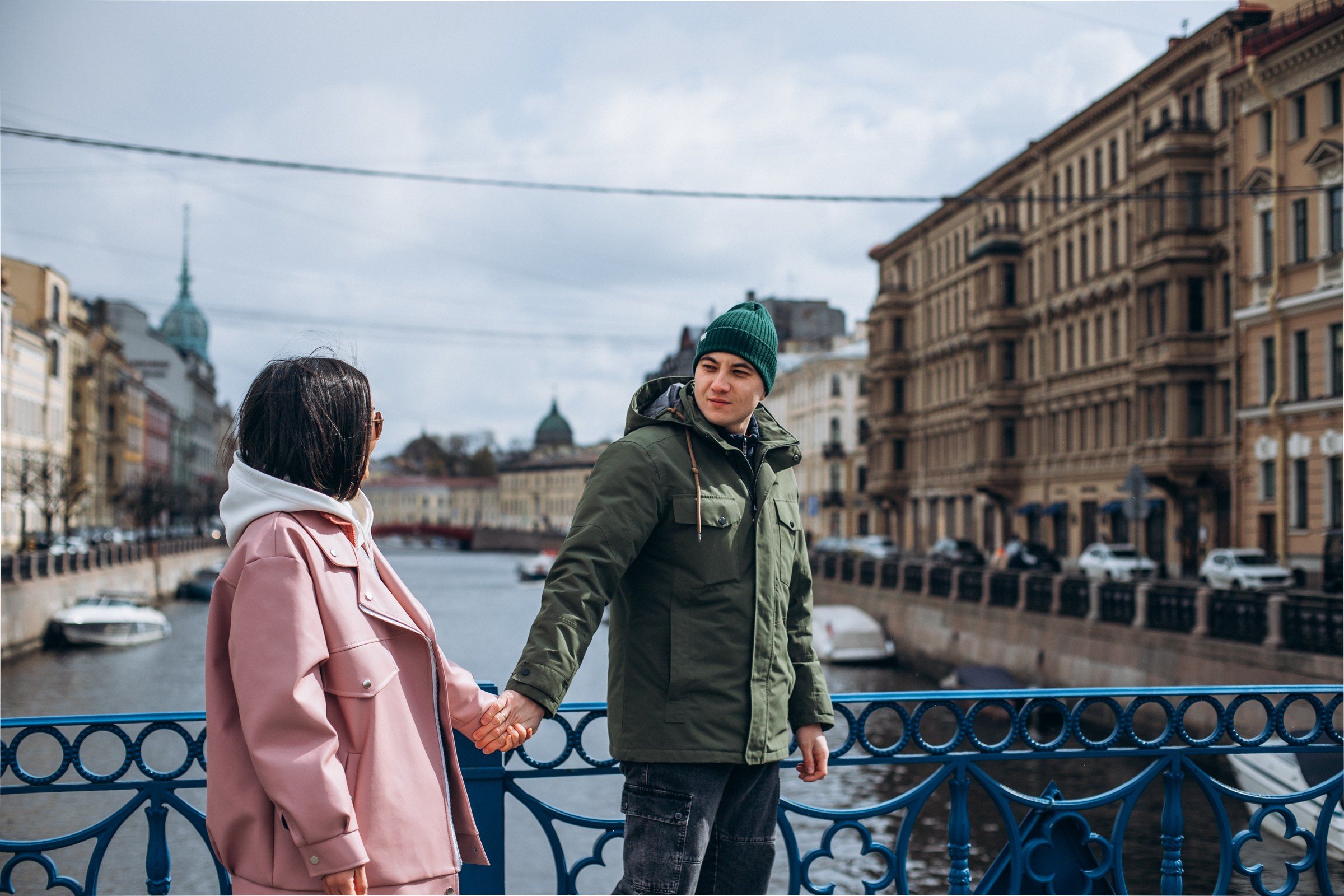 Максим и Катерина в мае. Фотопрогулка в Петербурге. Индивидуальный и семейный фотограф в Санкт-Петербурге