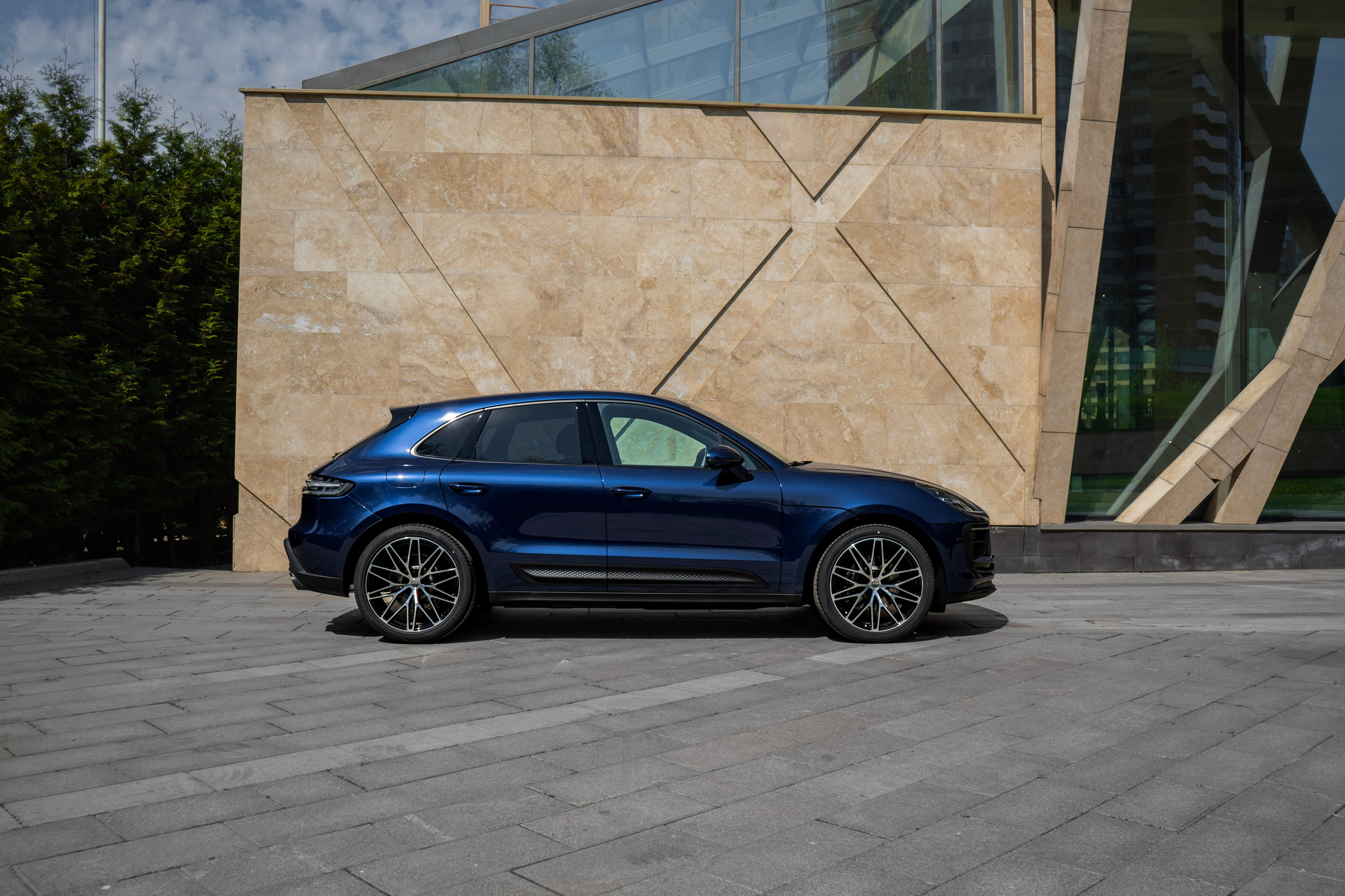 Porsche Macan. Автомобильный фотограф Ногинск Денис Городок