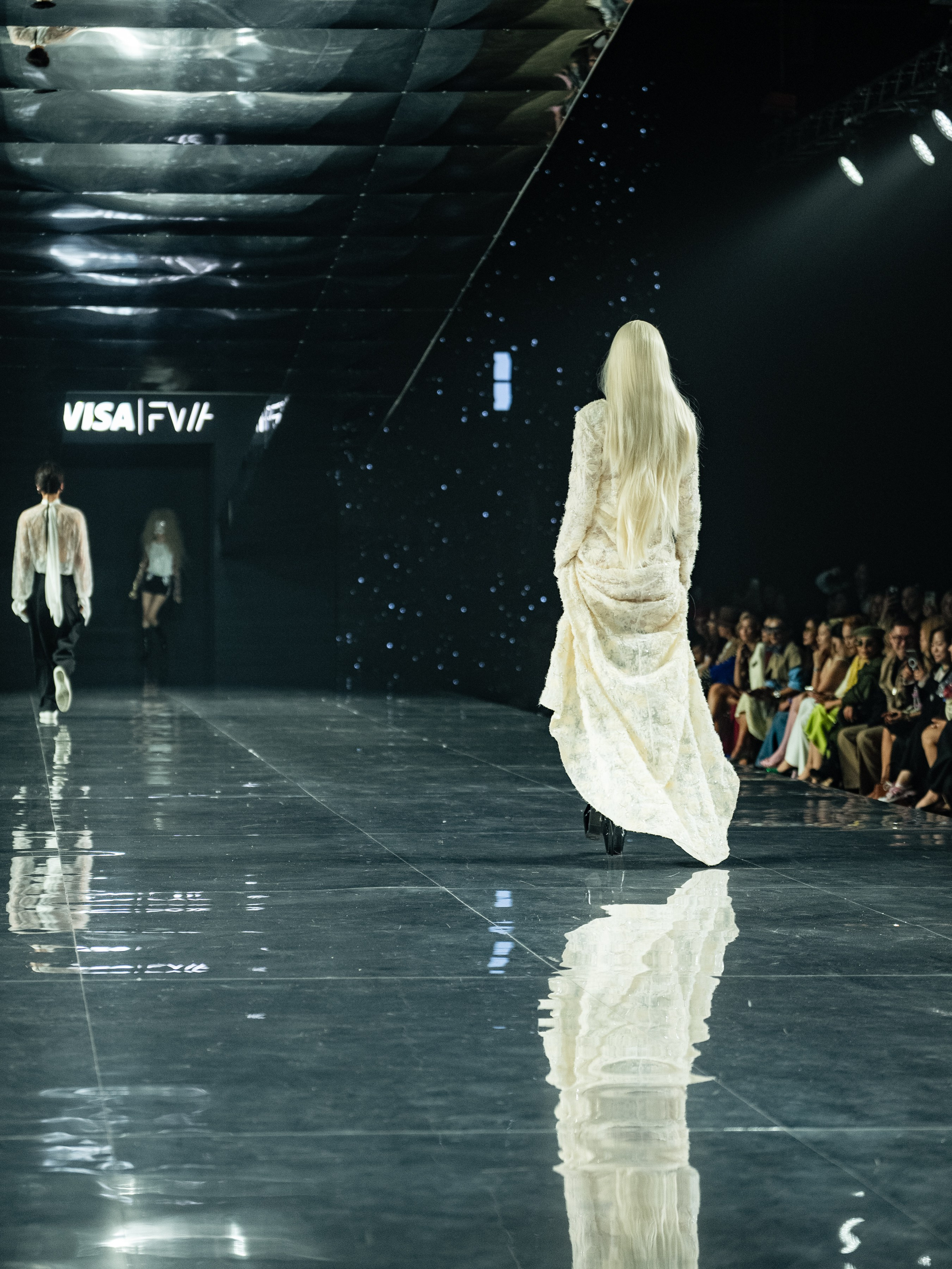 Visa Fashion Week YESYES. Сайт Алматинского НЮ АРТ, будуар и фэшн фотографа Дениса Карпенко