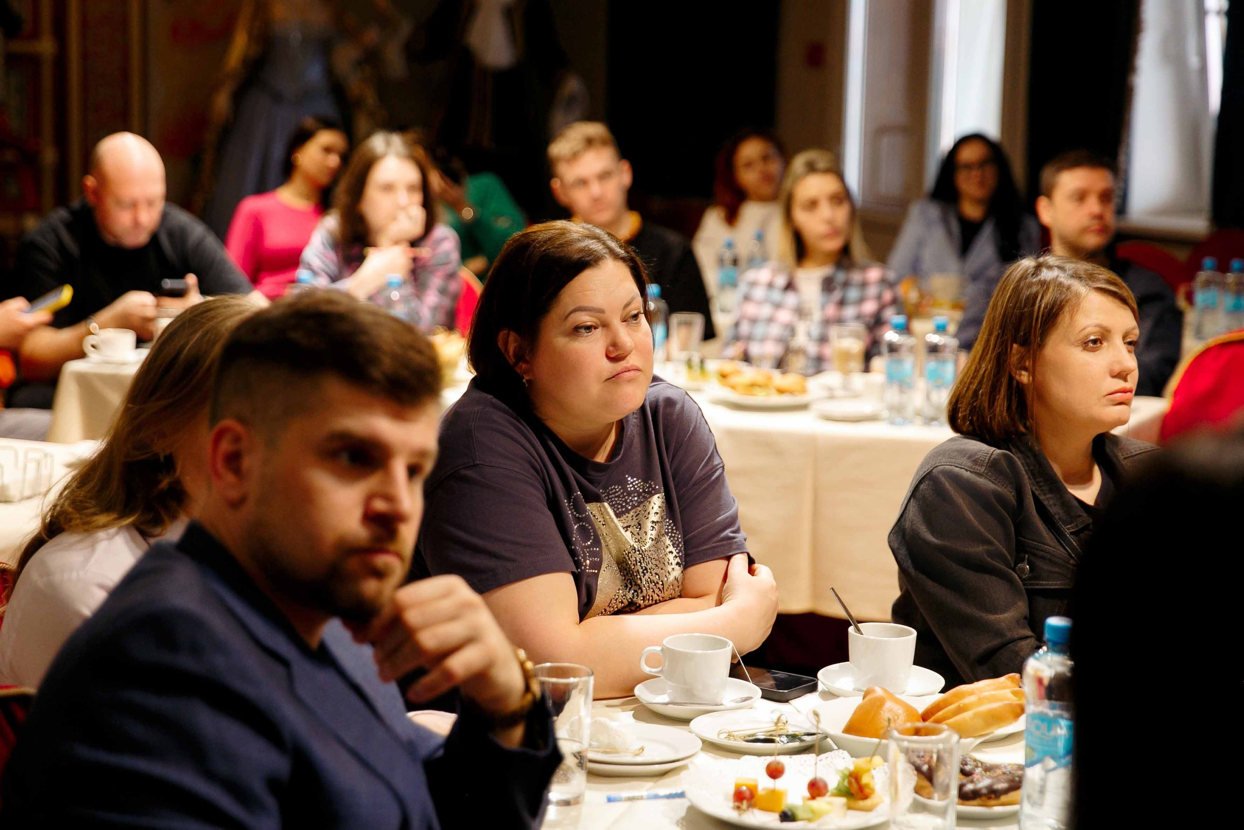 Бизнес Завтрак в ИВ. Ваш репортажный фотограф Артемий Антонов